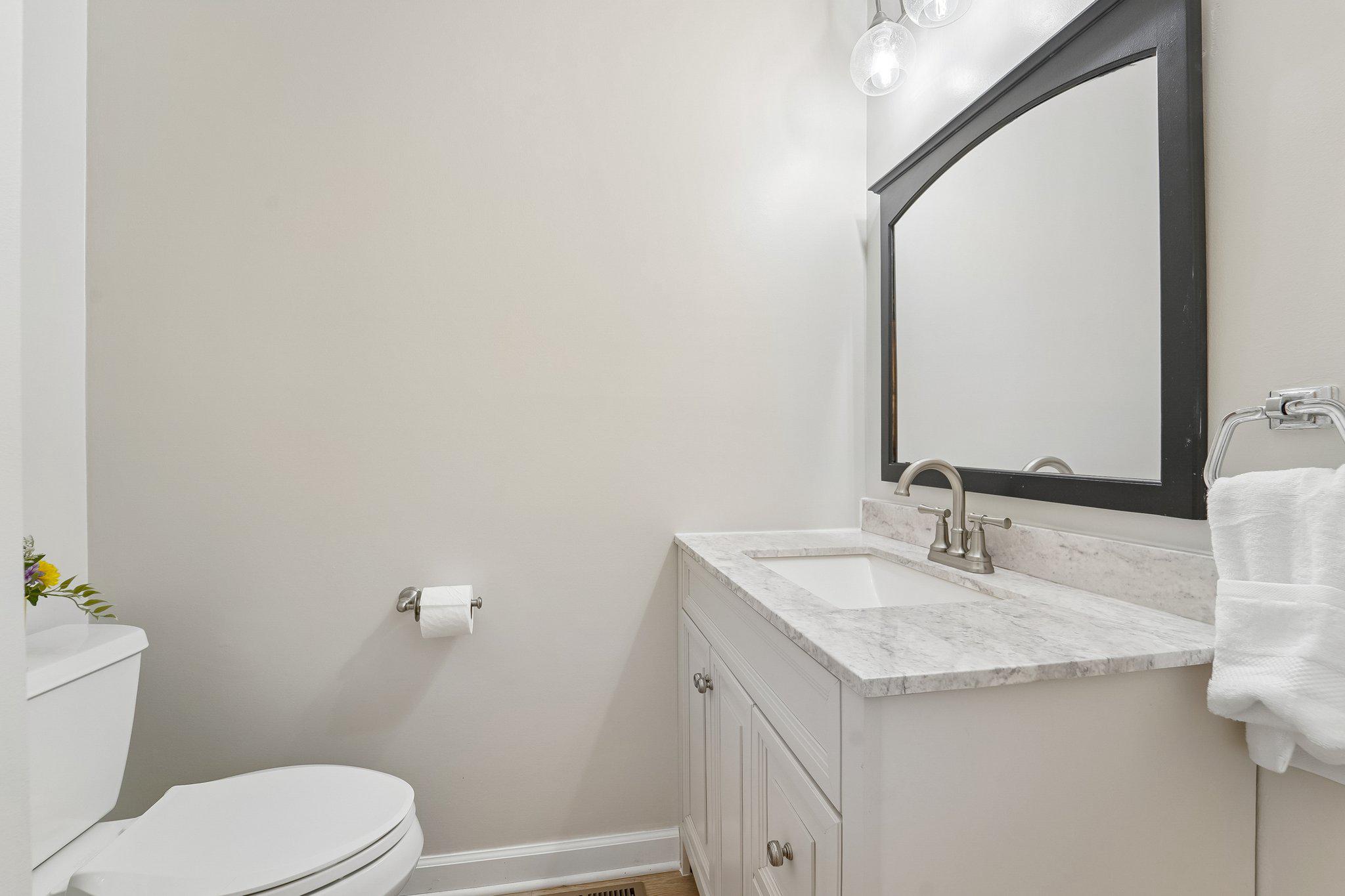 HIGHLAND LAKE - Residential