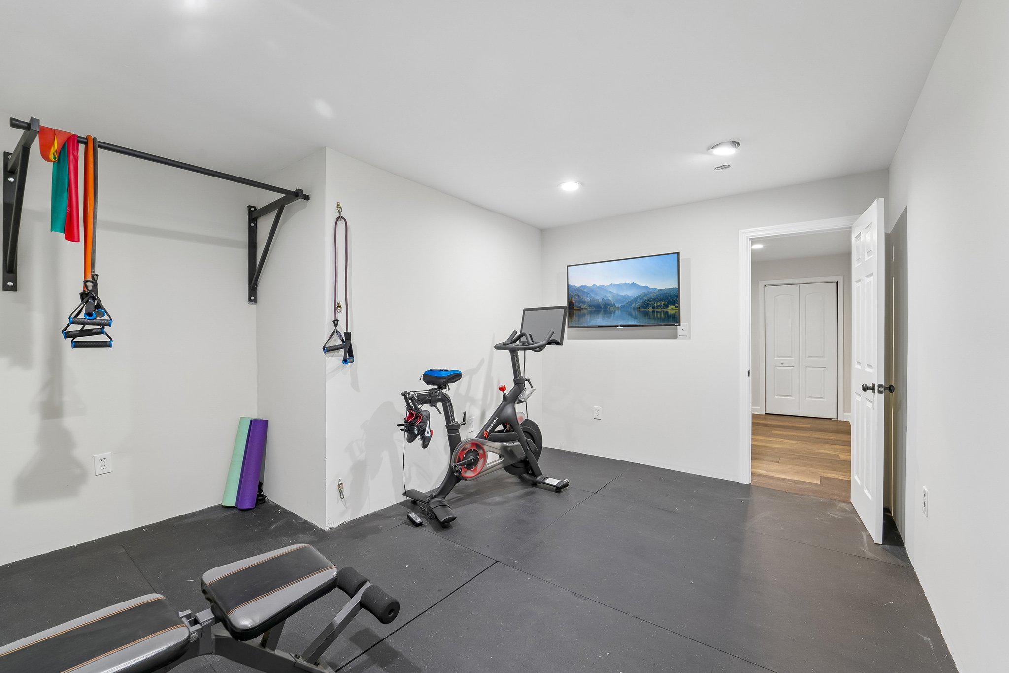 HIGHLAND LAKE - Residential