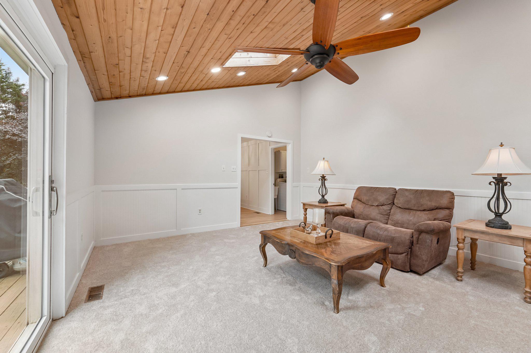 HIGHLAND LAKE - Residential