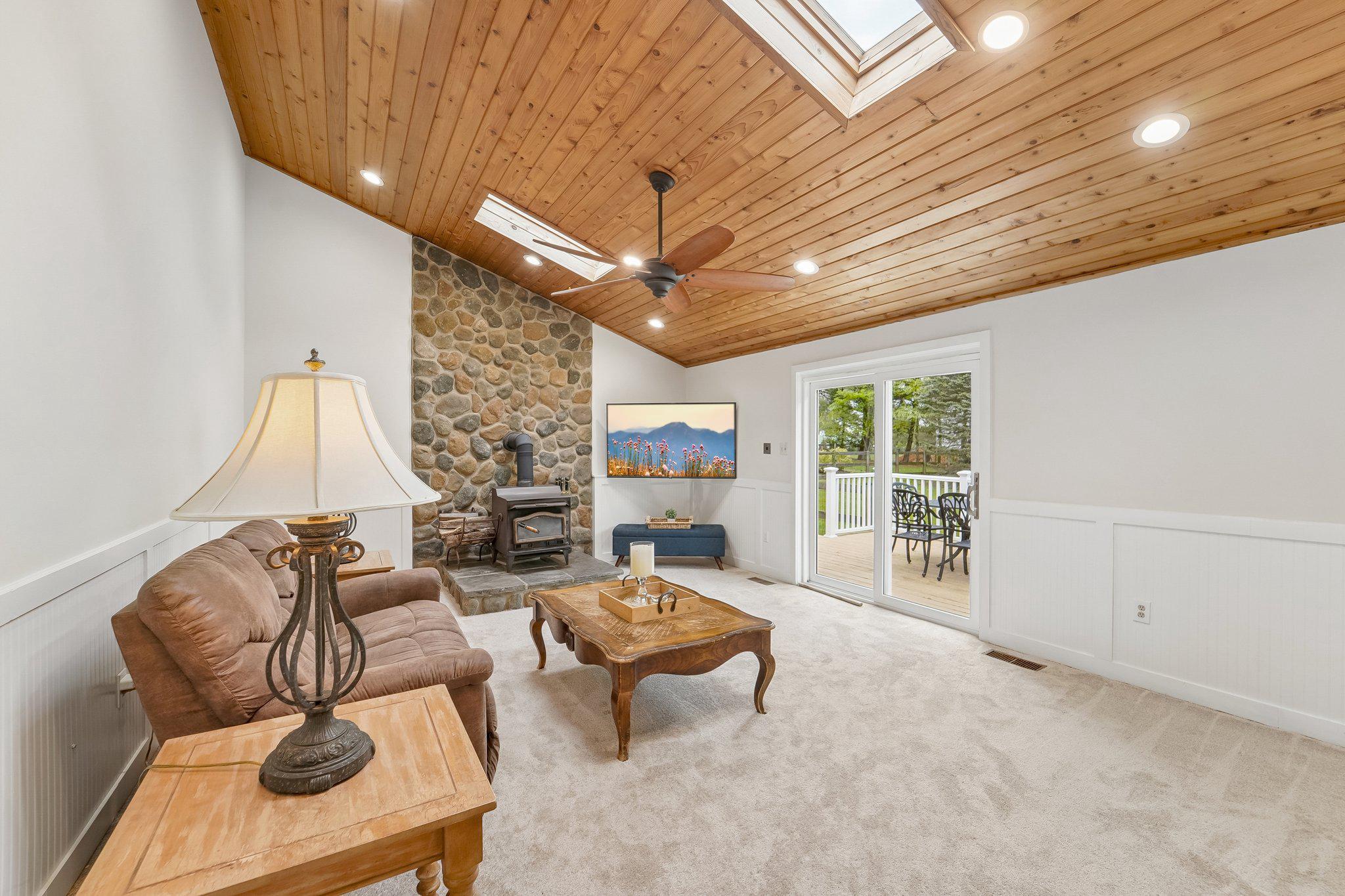 HIGHLAND LAKE - Residential