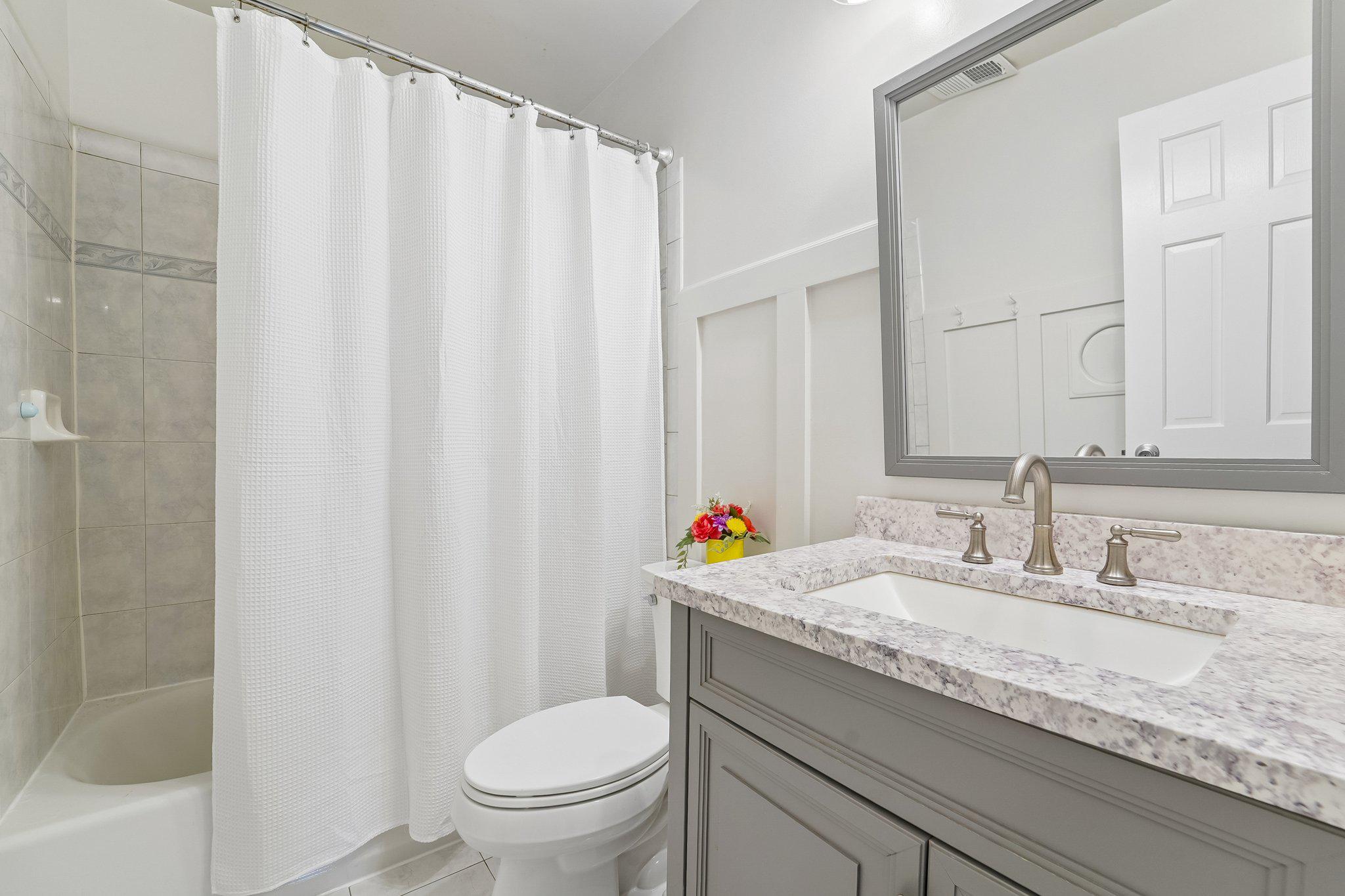 HIGHLAND LAKE - Residential