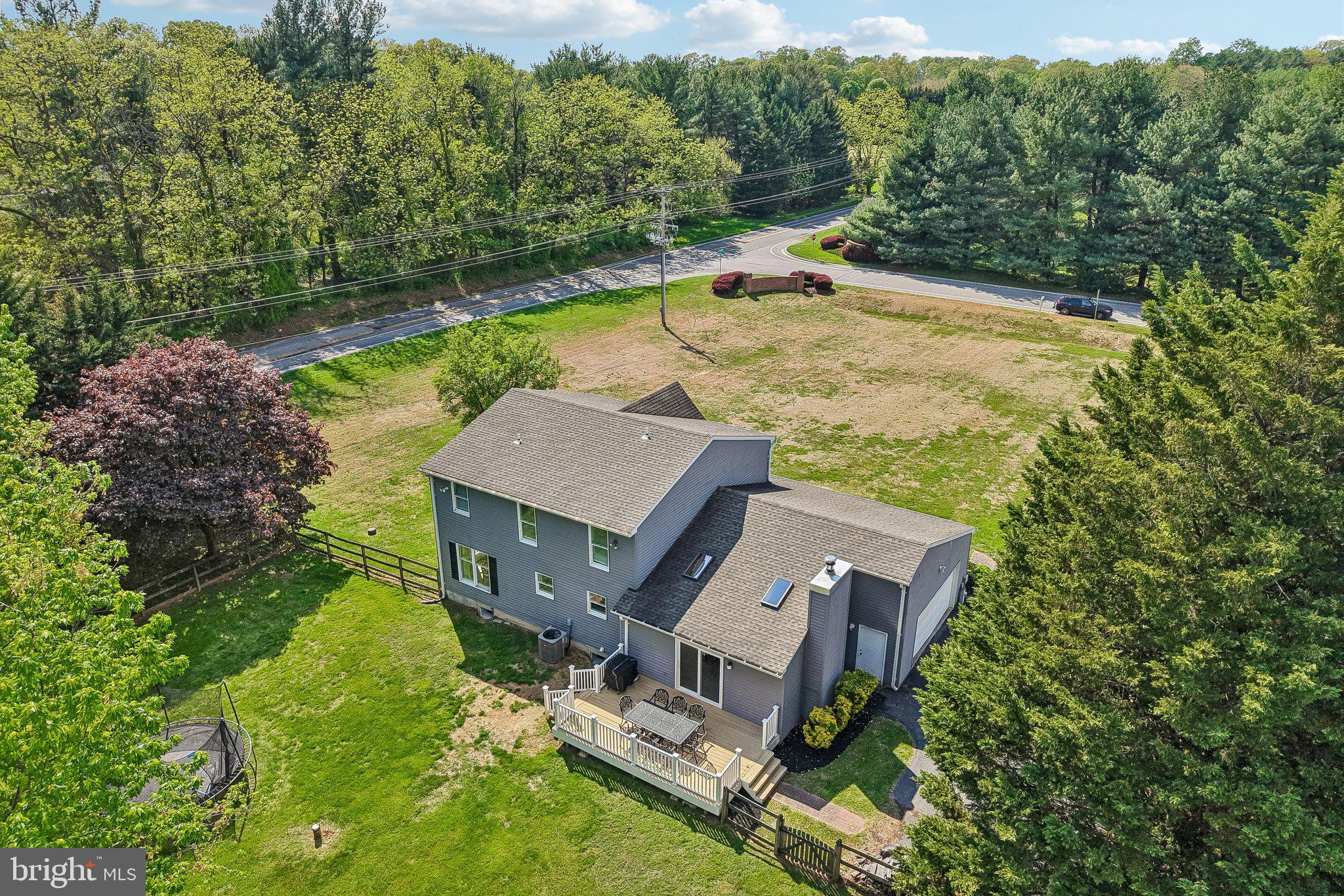 HIGHLAND LAKE - Residential