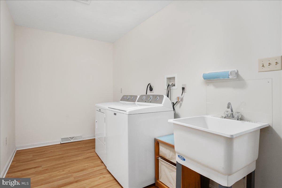 FAIRWINDS - Residential