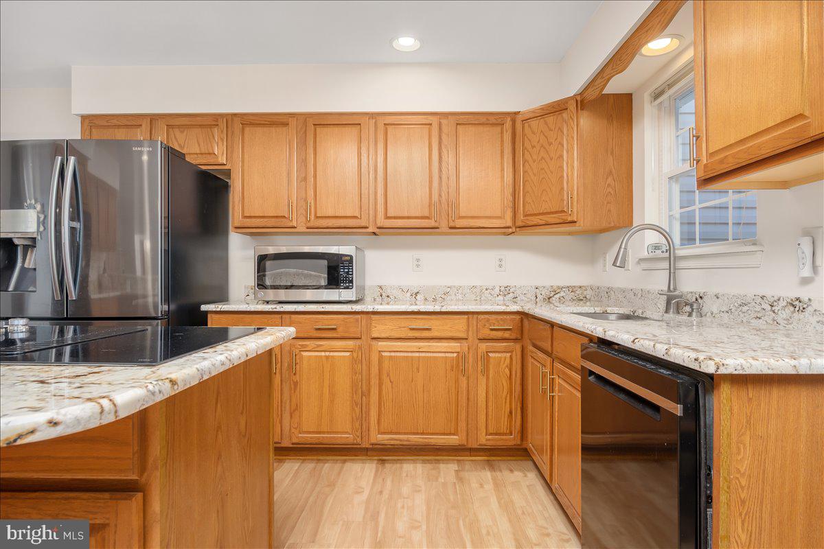 FAIRWINDS - Residential