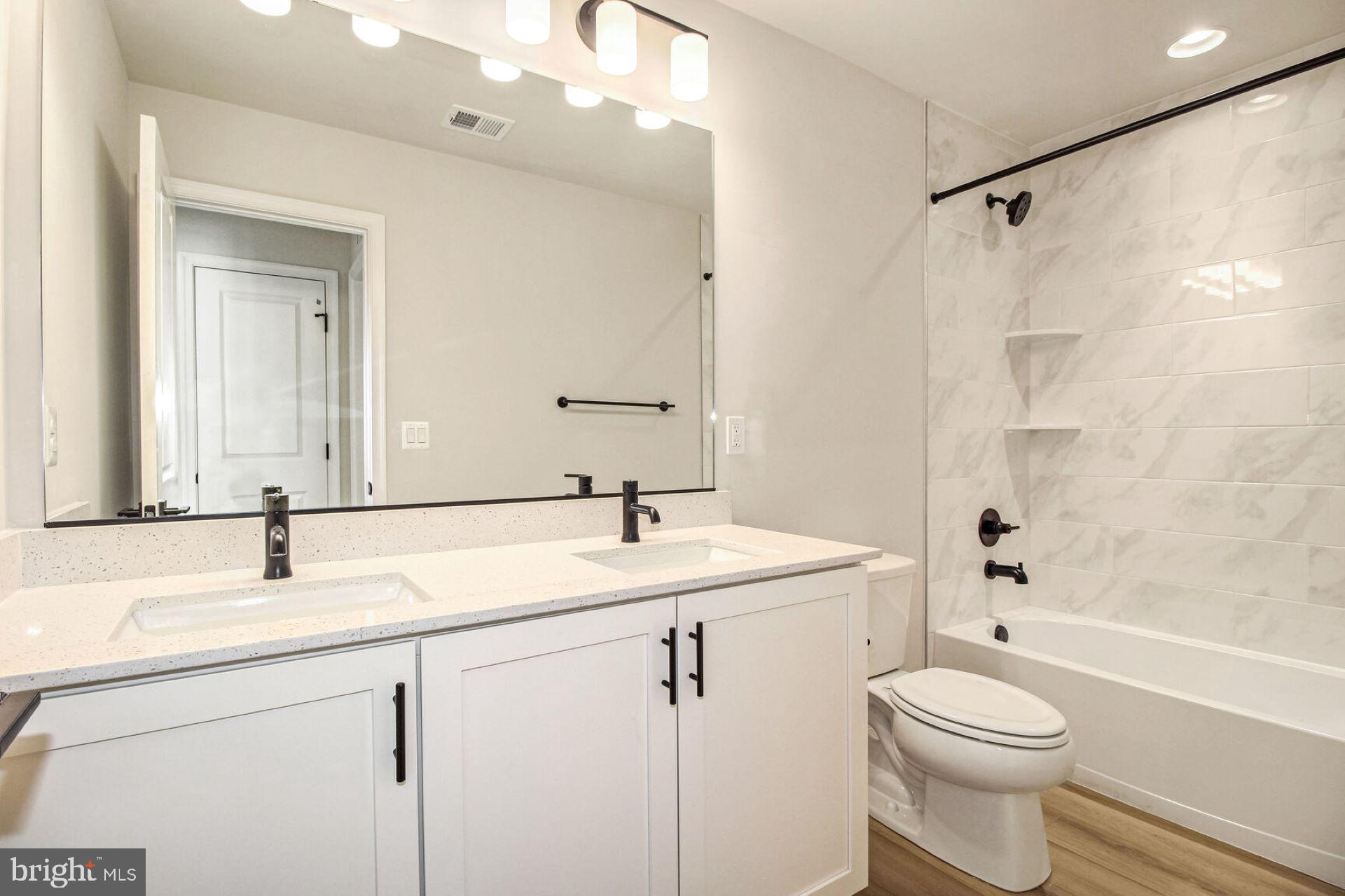 GREENLEIGH AT CROSSROADS - Residential