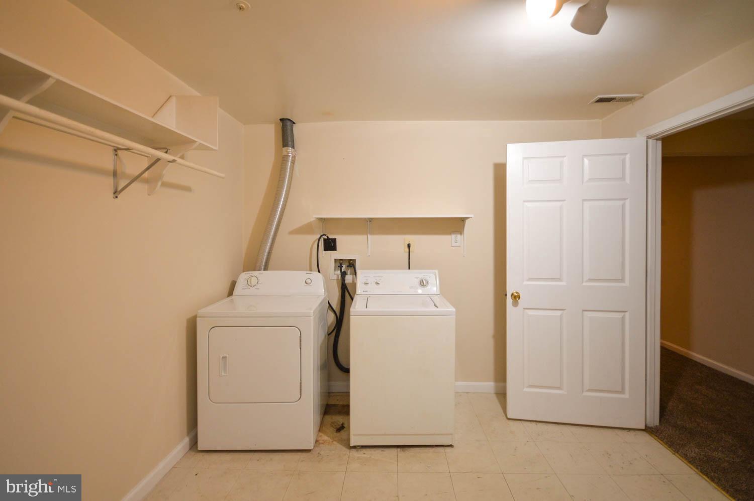 PENNSYLVANIA PLACE - Residential Lease