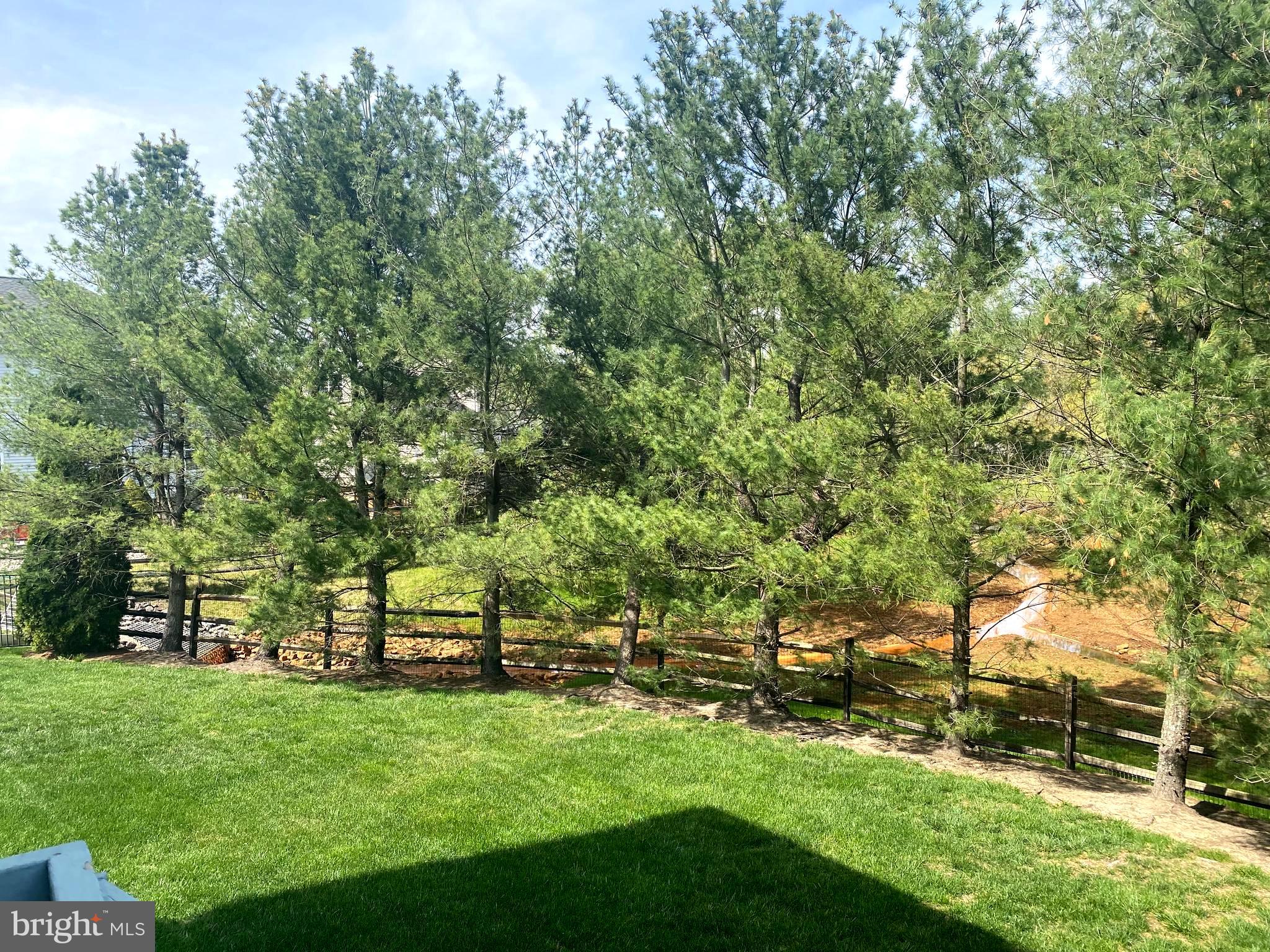 86 EDDINGTON LANE