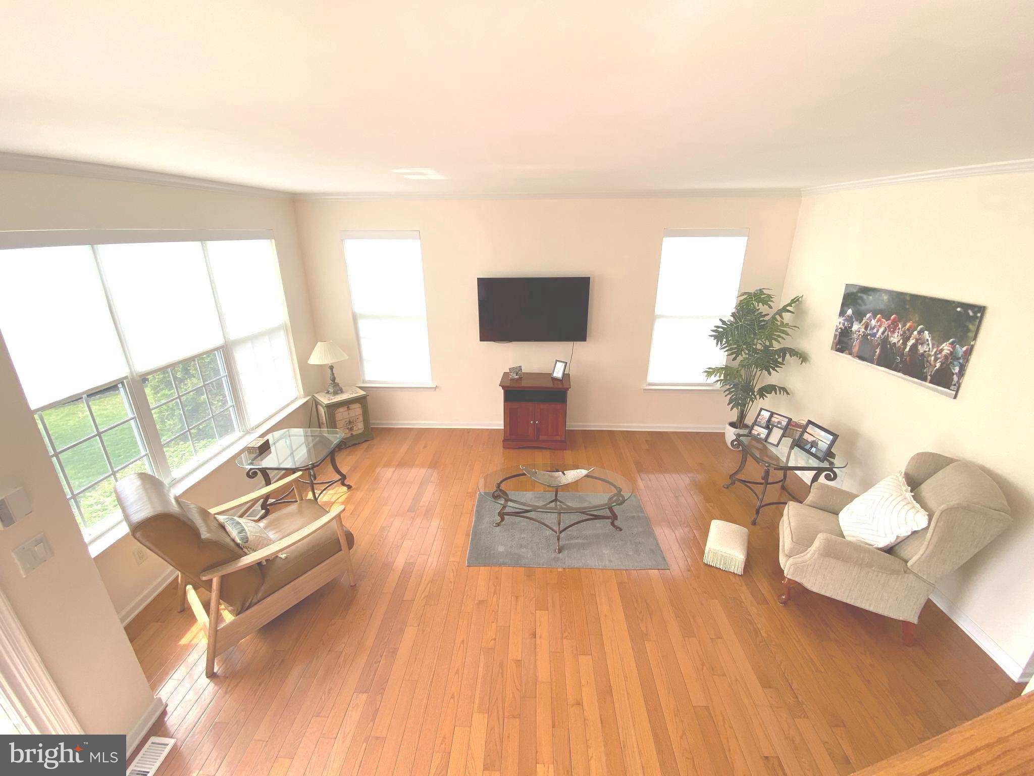 86 EDDINGTON LANE