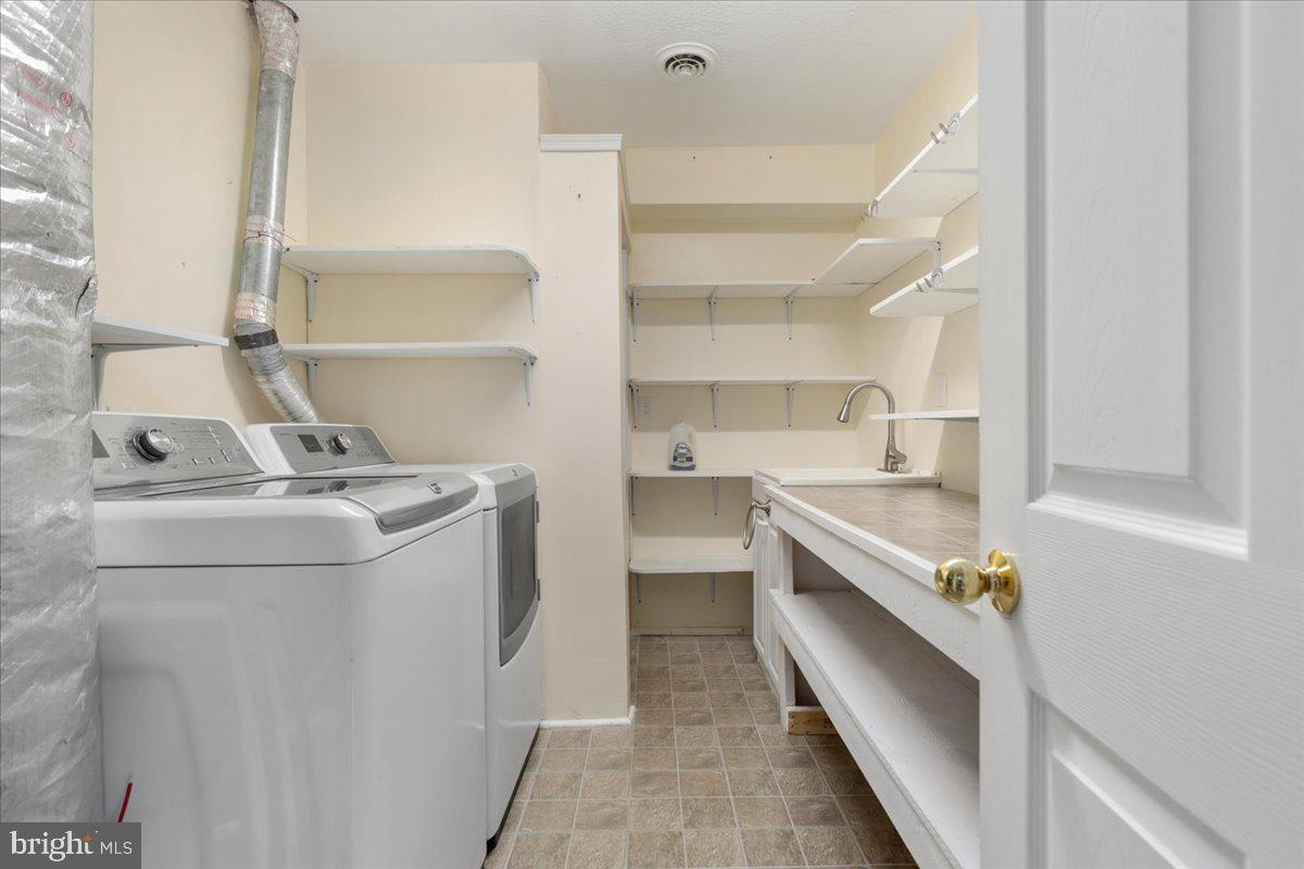 ELIZABETH STATION - Residential