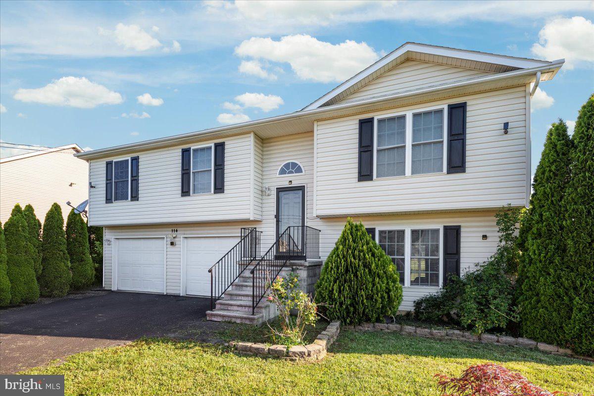 ELIZABETH STATION - Residential