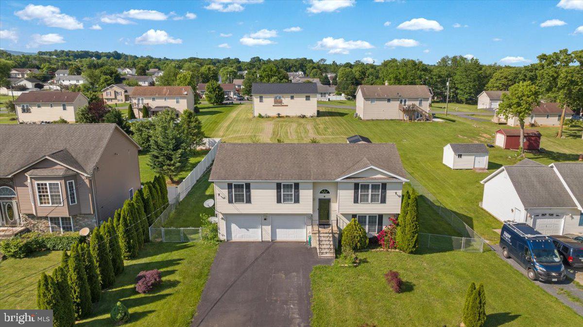 ELIZABETH STATION - Residential