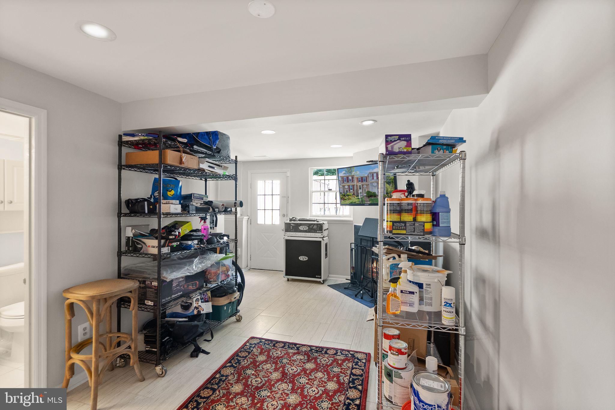 RESTON - Residential