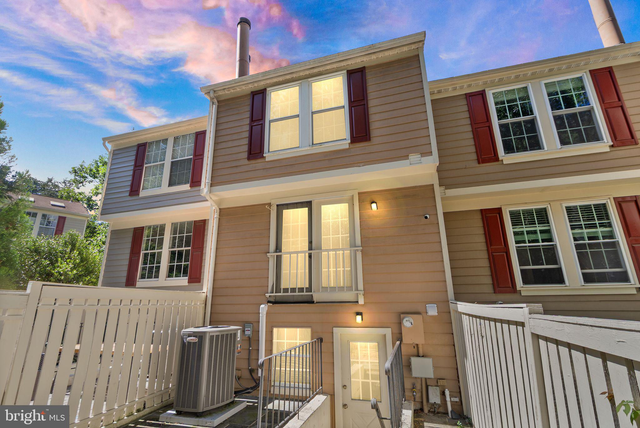 RESTON - Residential