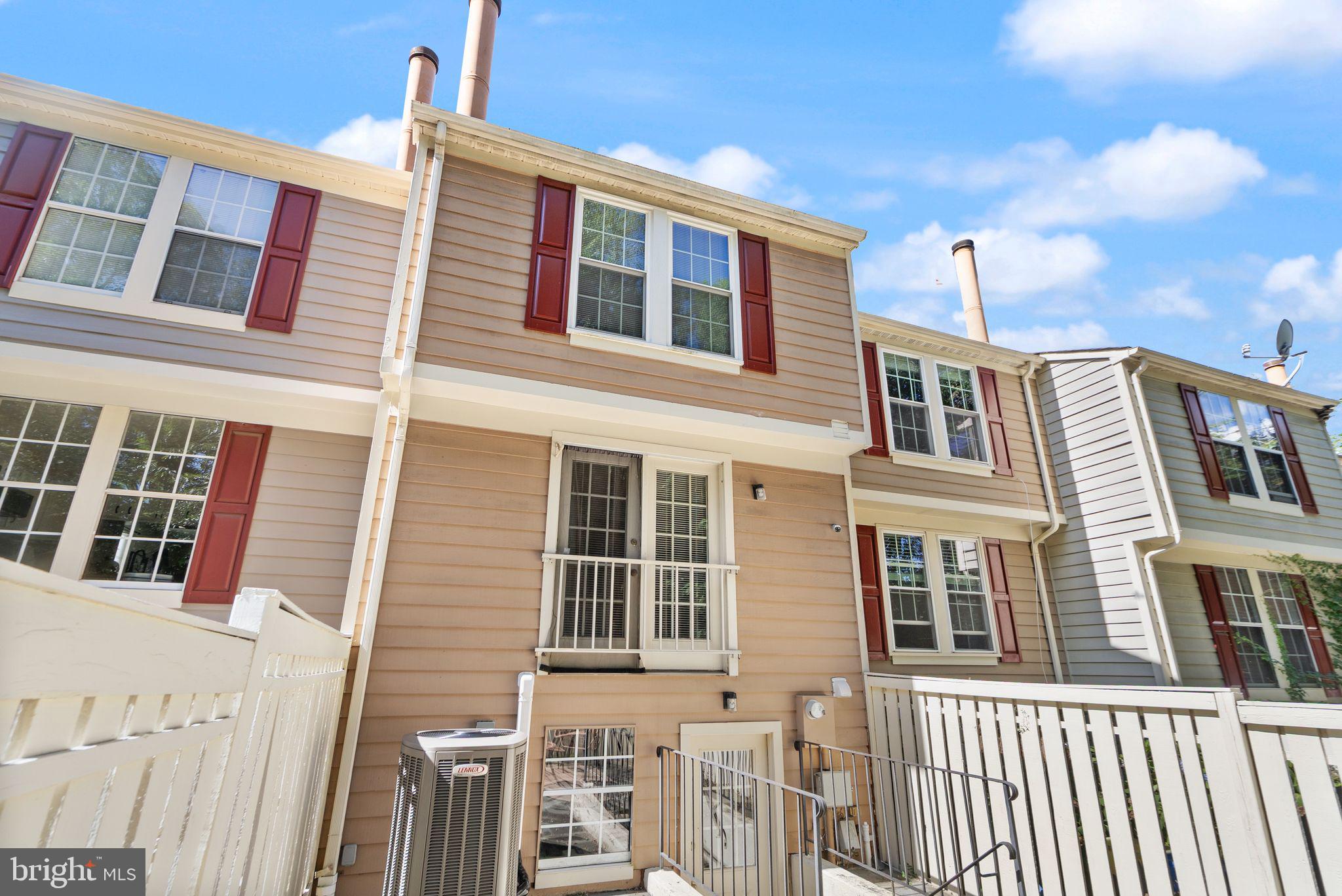 RESTON - Residential