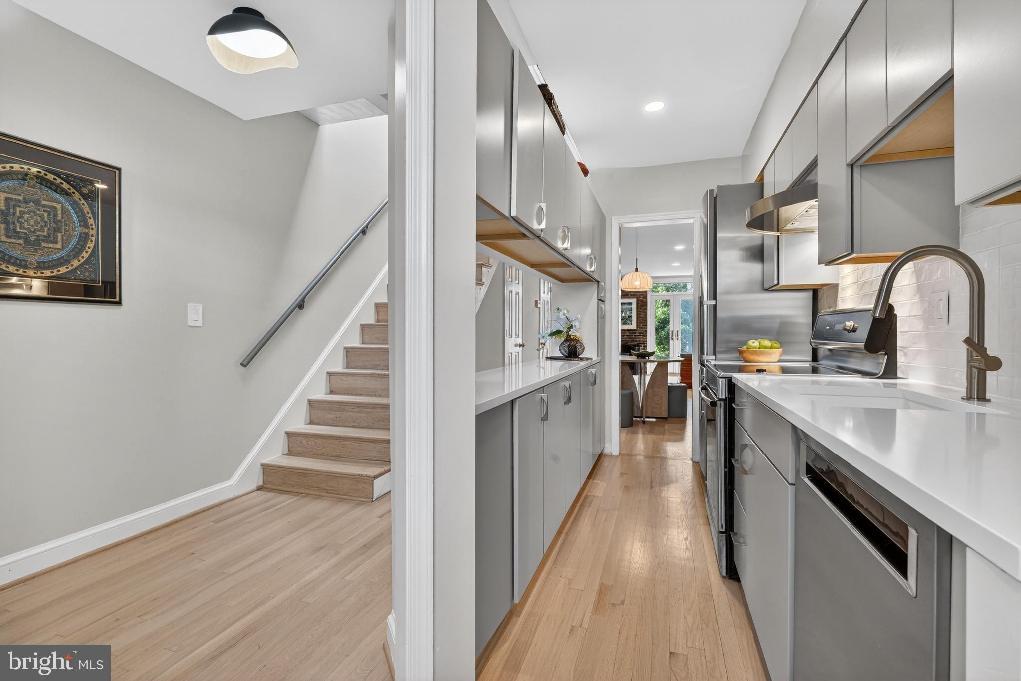 215 S PAYNE STREET S