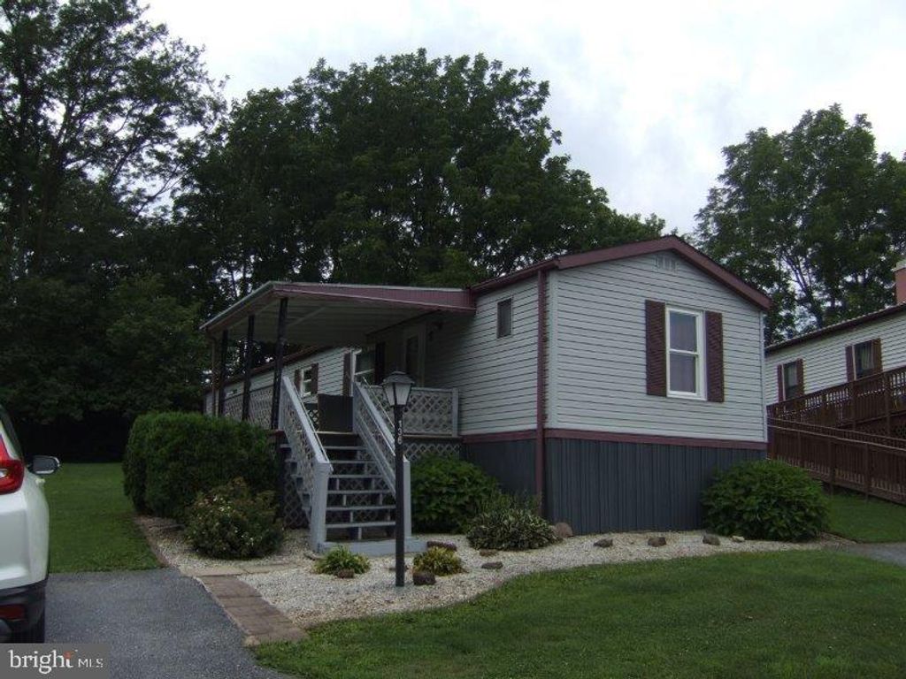 Photo of 136 WESTBROOK DR, EPHRATA, PA 17522 (MLS # PALA2039344)