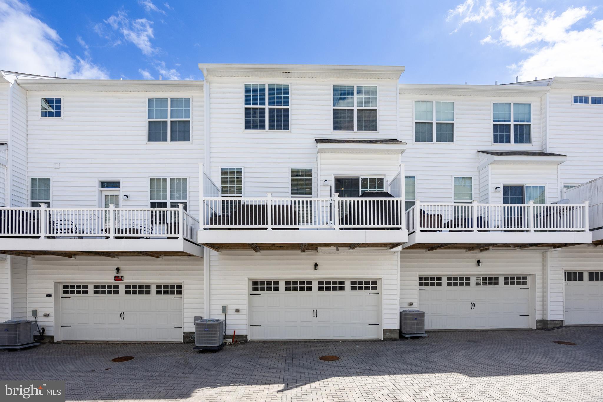 RAVENSCLIFF - Residential