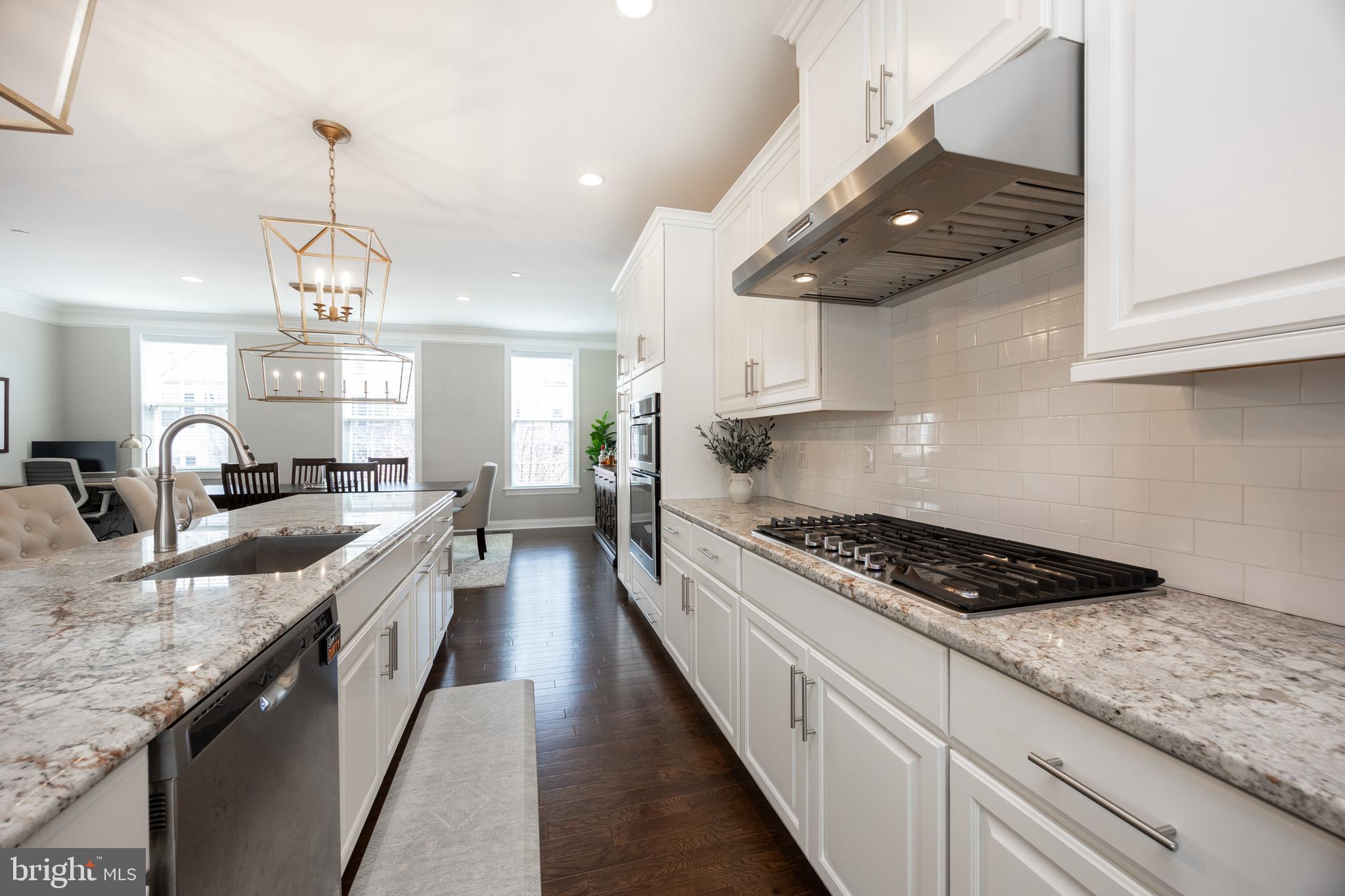 RAVENSCLIFF - Residential