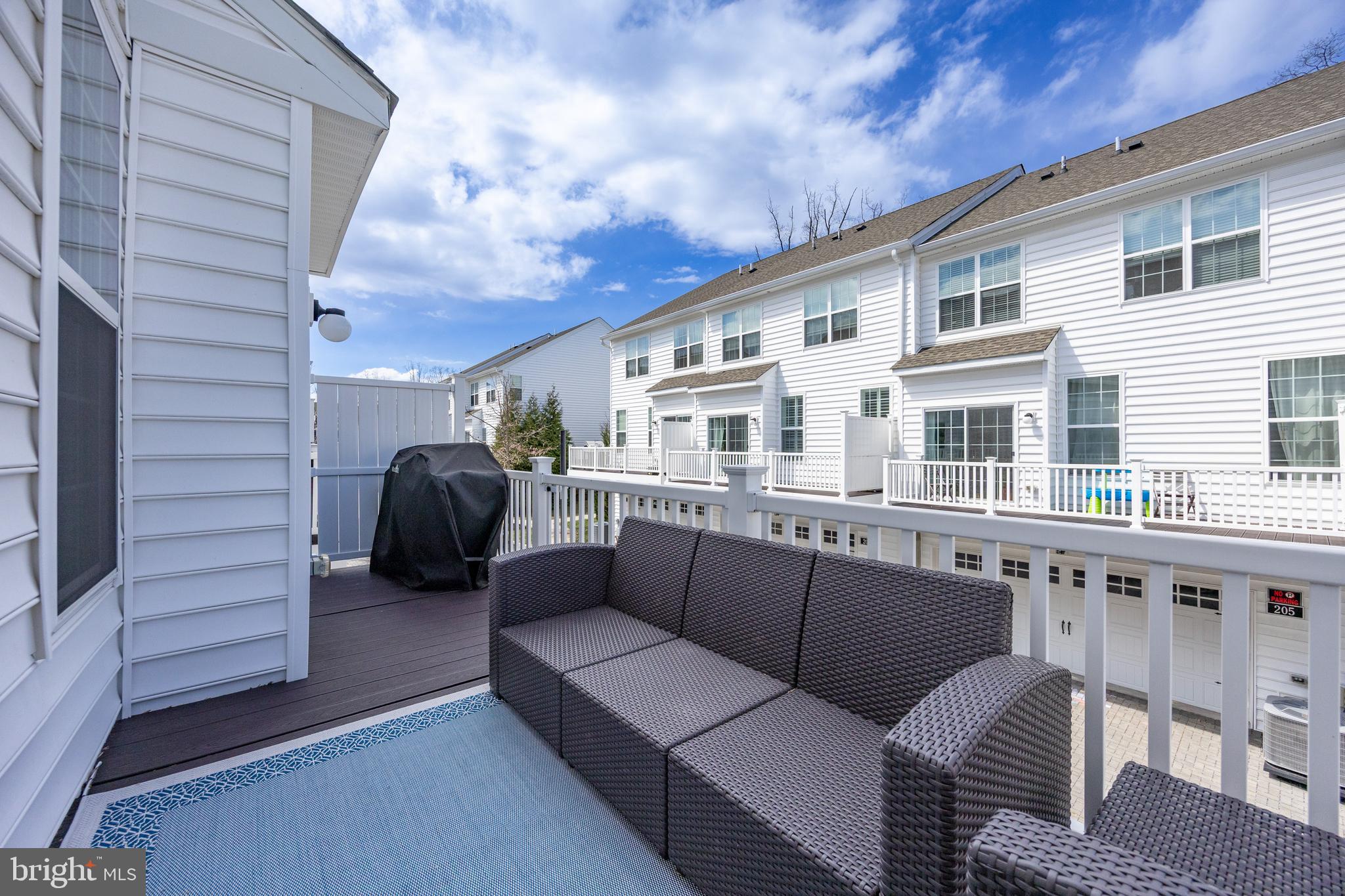 RAVENSCLIFF - Residential