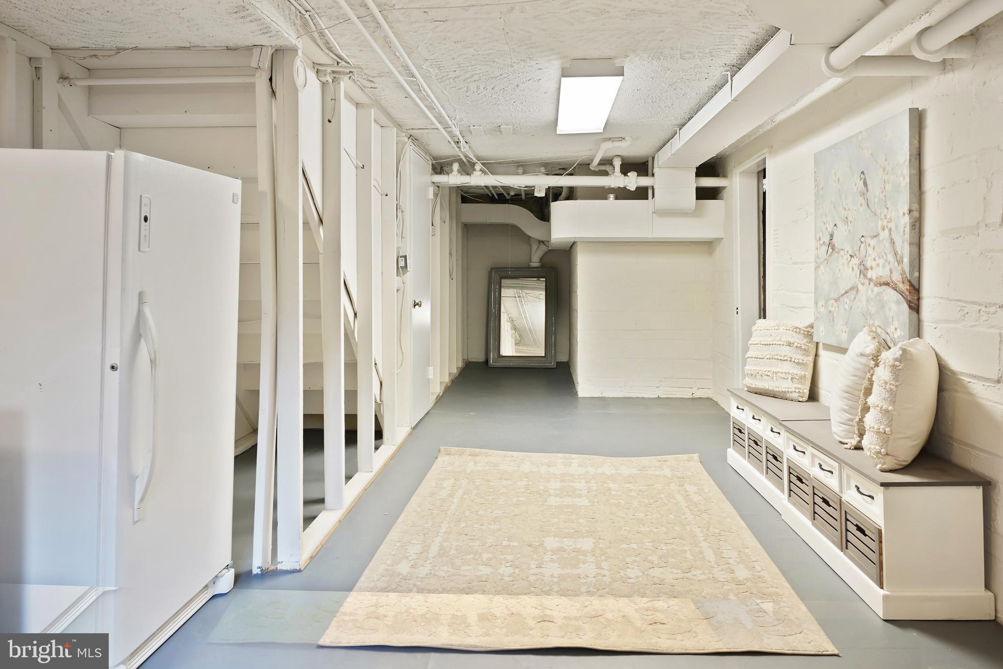 CHEVY CHASE GARDENS - Residential