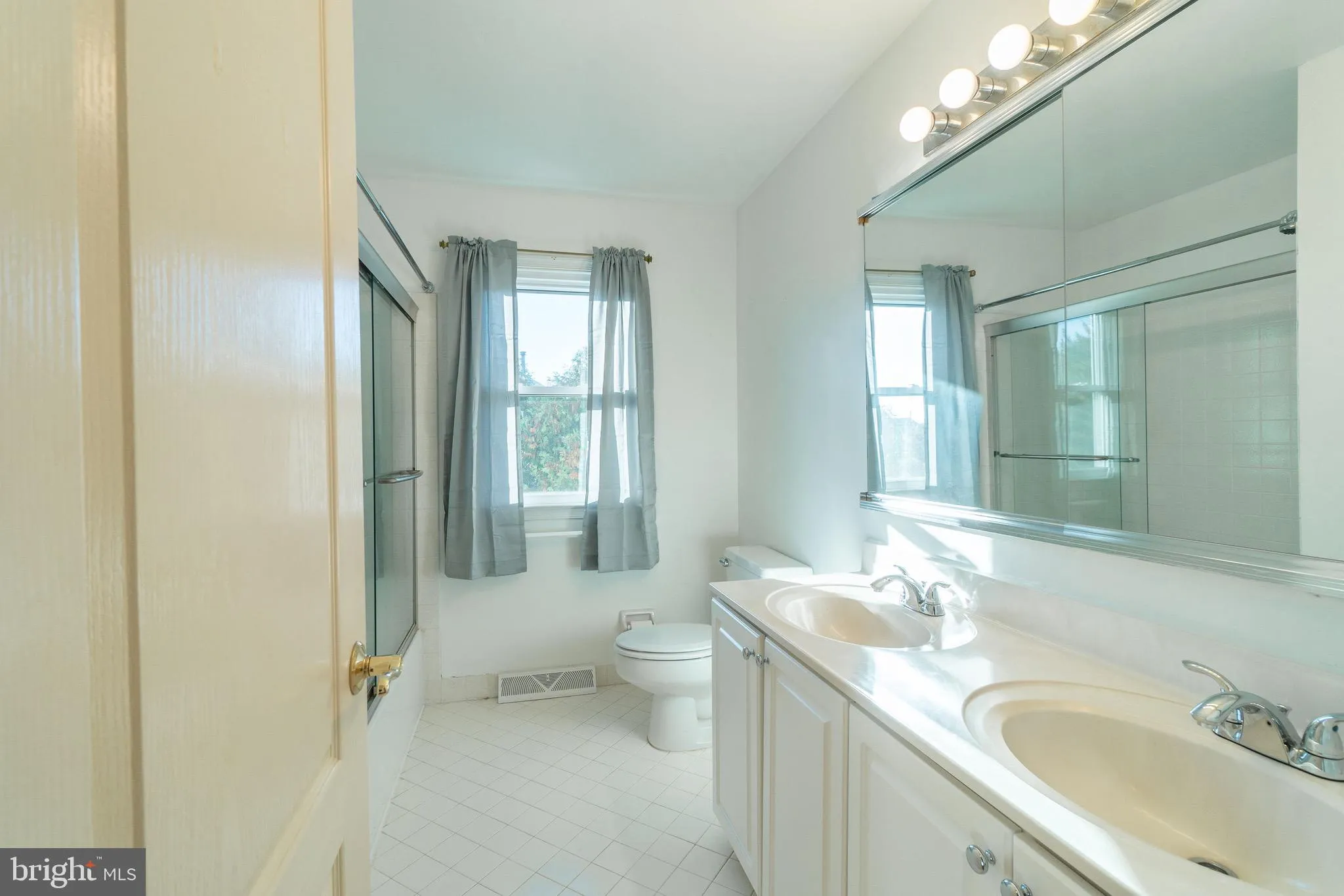 Richboro, Pennsylvania 18954, United States, 4 Bedrooms Bedrooms, ,3 BathroomsBathrooms,Residential,Coming Soon,134152