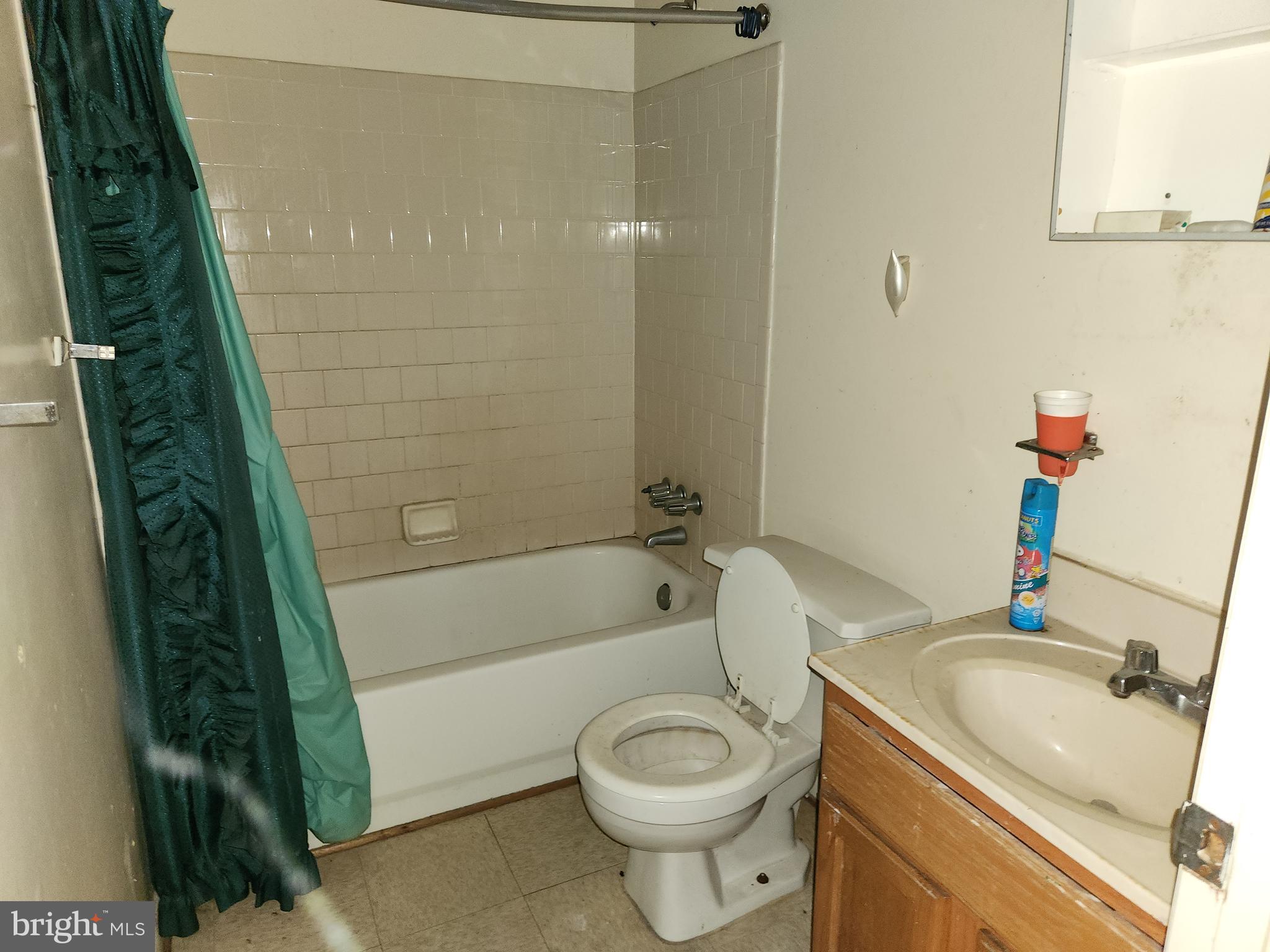 SANDTOWN-WINCHESTER - Residential