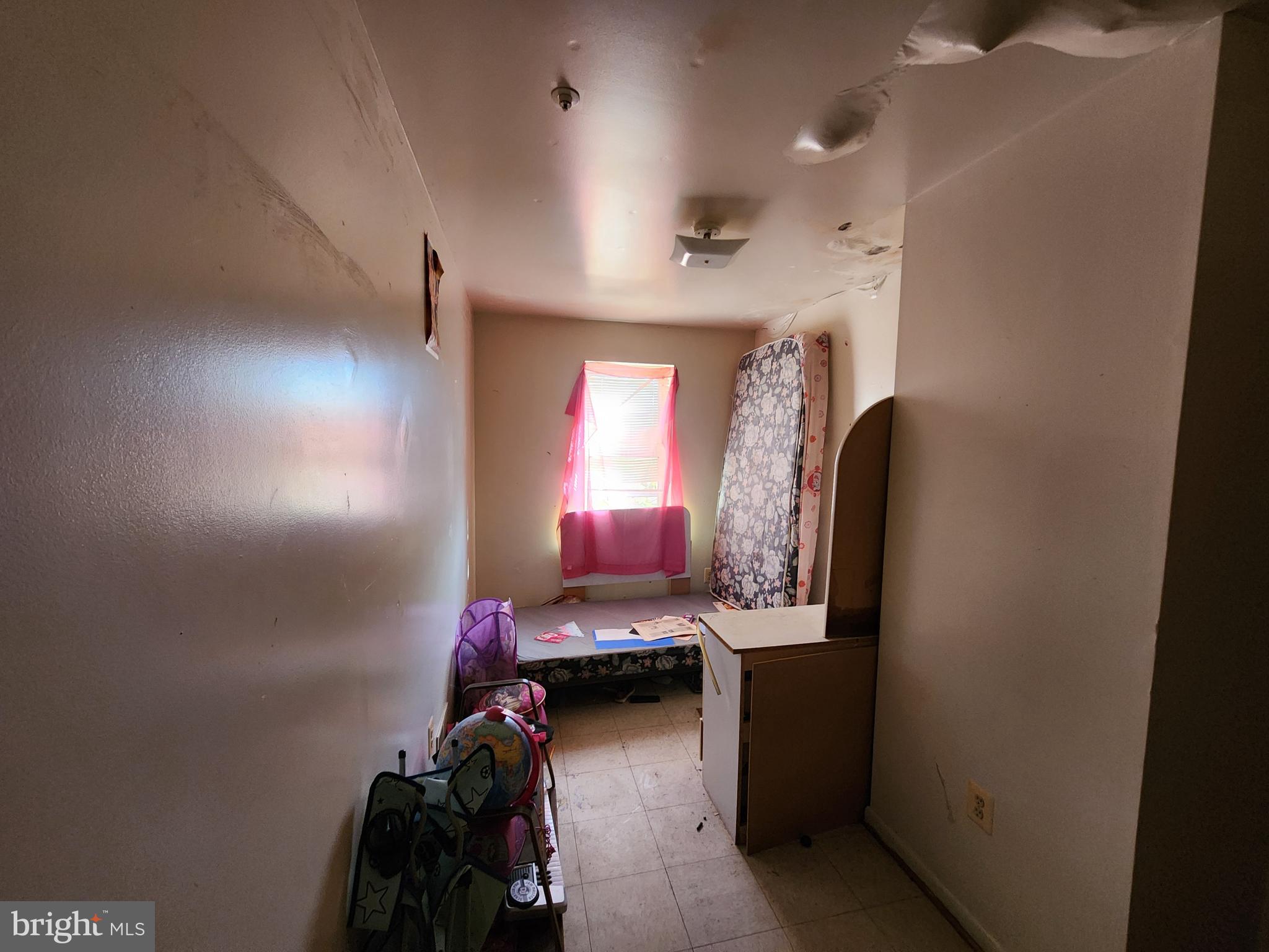 SANDTOWN-WINCHESTER - Residential