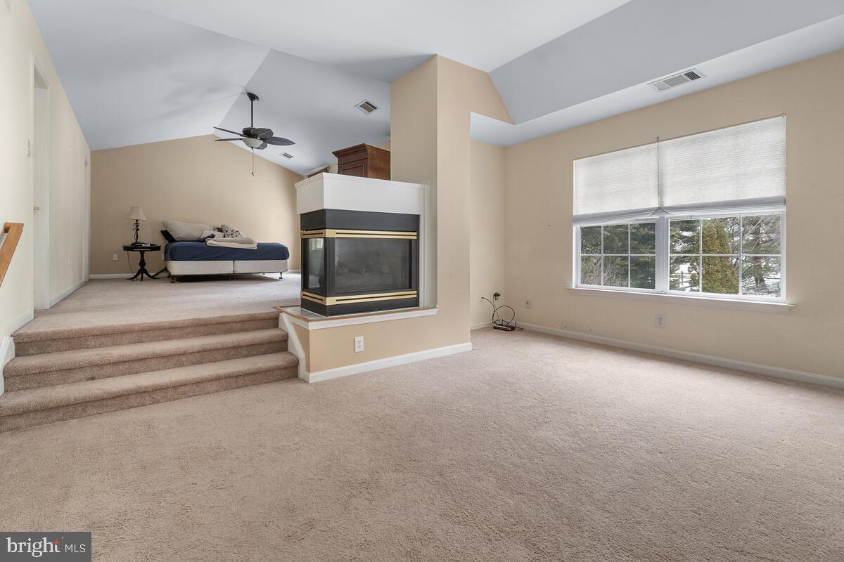 GABLE FIELD - Residential