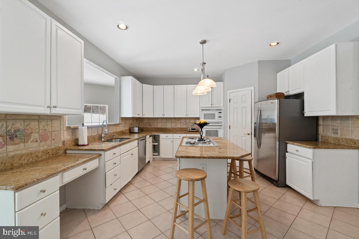 GABLE FIELD - Residential