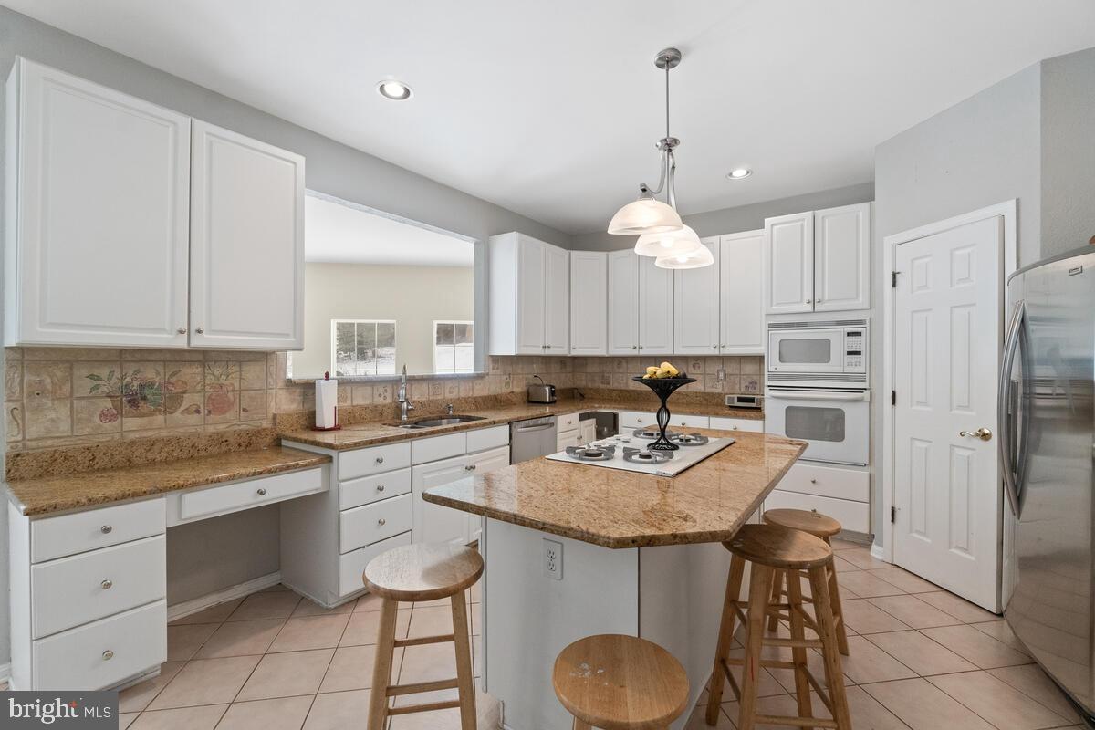 GABLE FIELD - Residential