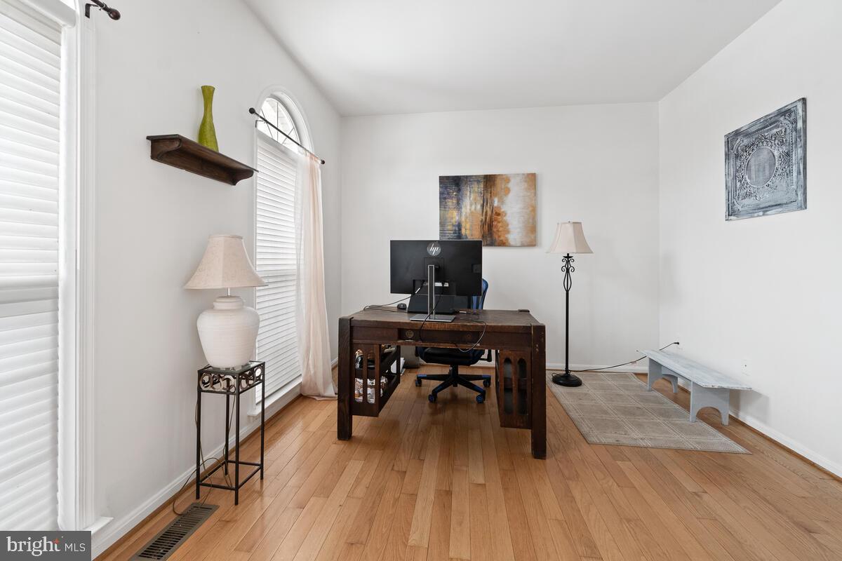 GABLE FIELD - Residential