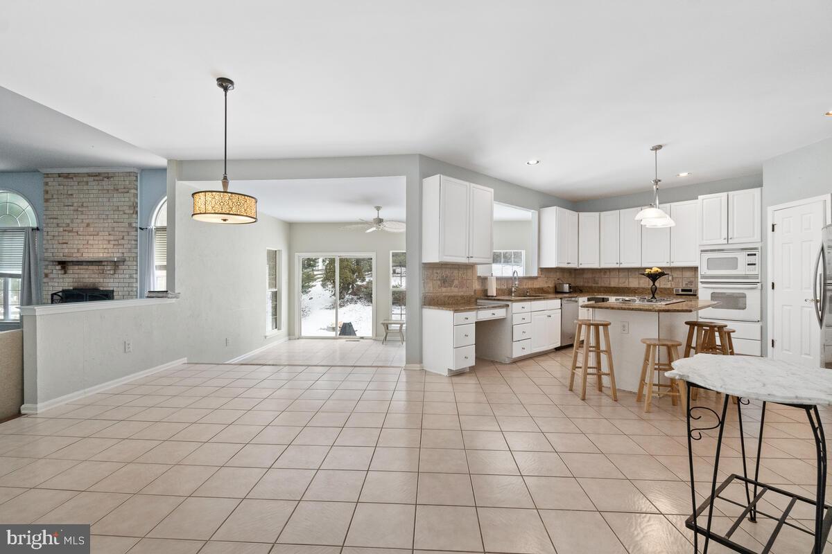 GABLE FIELD - Residential