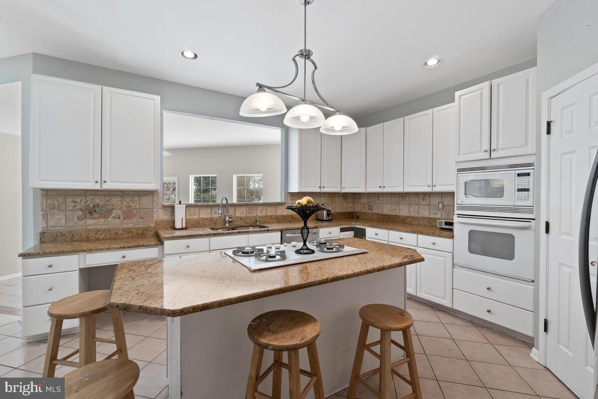 GABLE FIELD - Residential