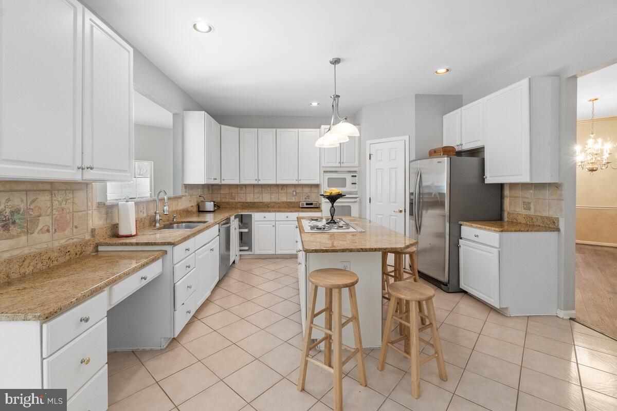 GABLE FIELD - Residential