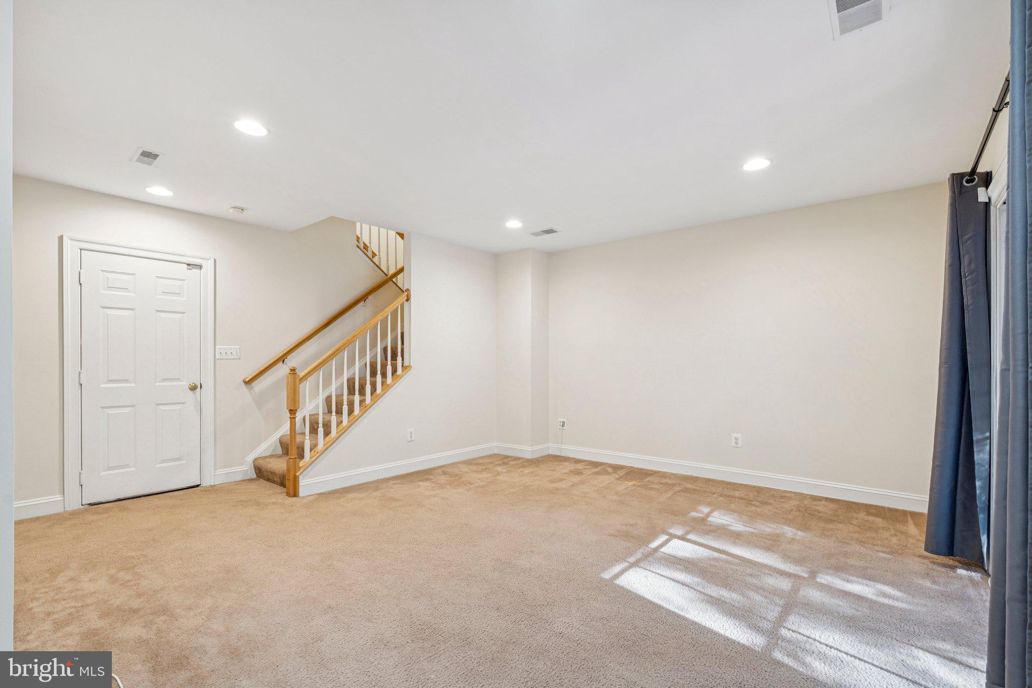 EDWARDS LANDING - Residential Lease