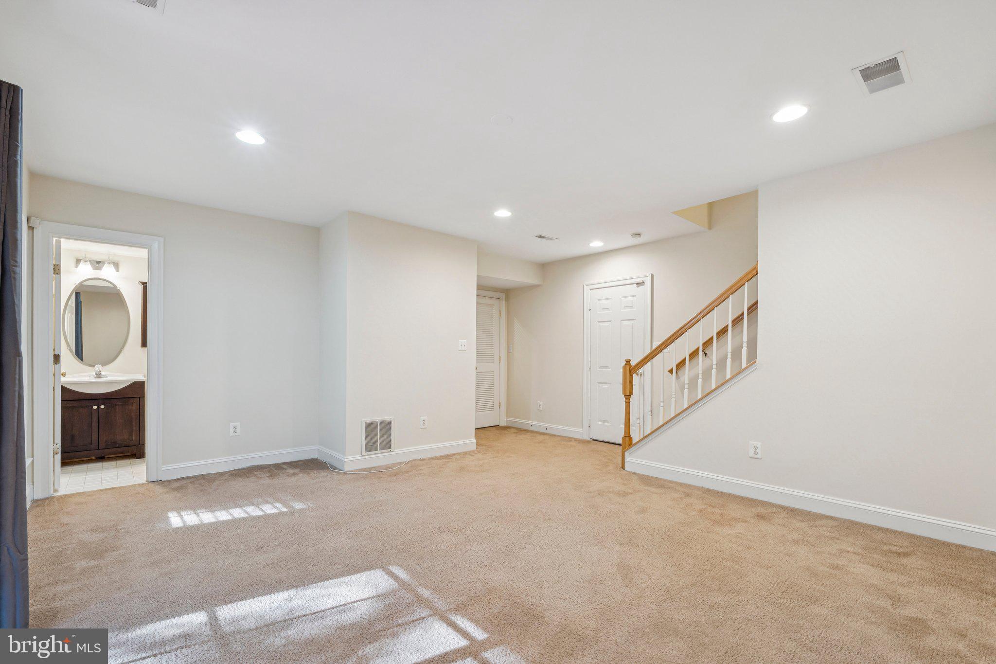 EDWARDS LANDING - Residential Lease