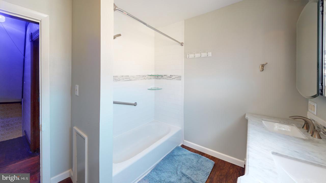 WEST END KEYSER - Residential