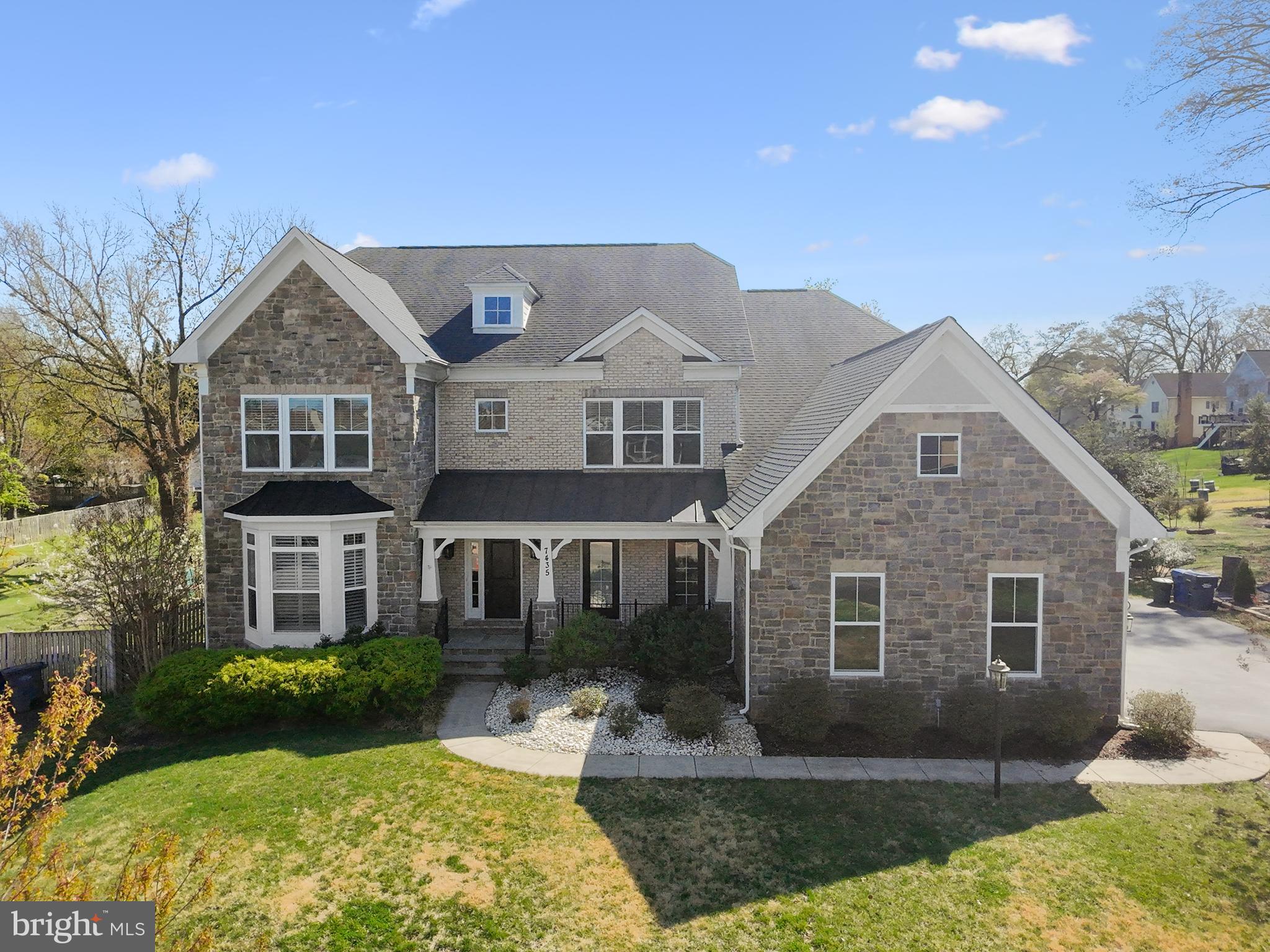 7435 MASON LANE