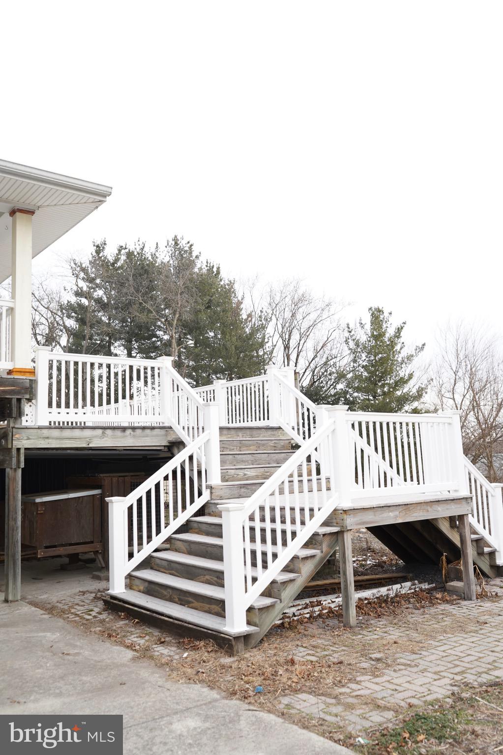 INDIAN CREEK - Residential