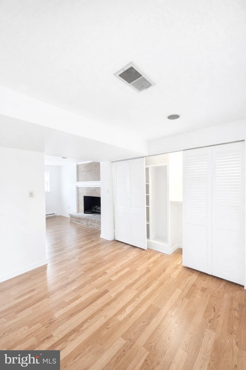 INDIAN CREEK - Residential