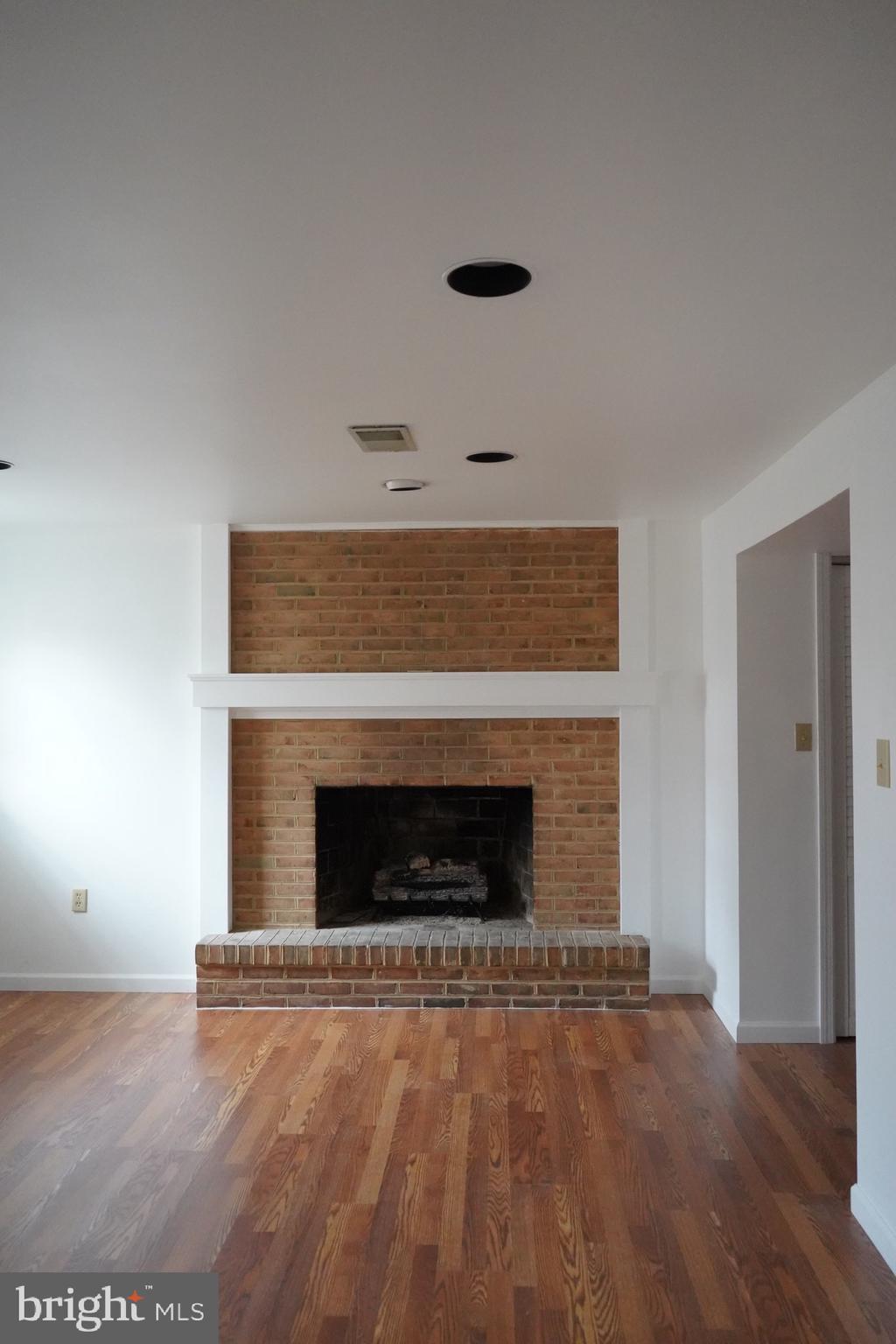 INDIAN CREEK - Residential