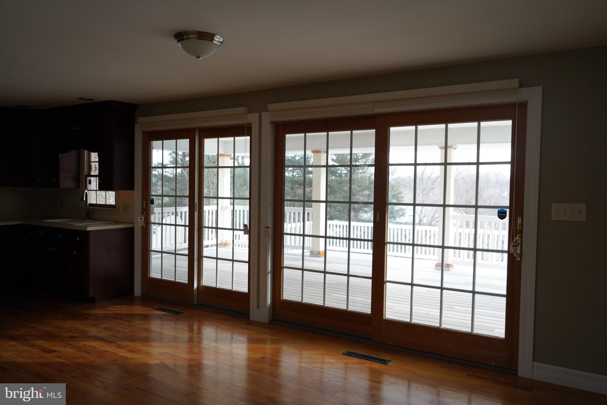 INDIAN CREEK - Residential