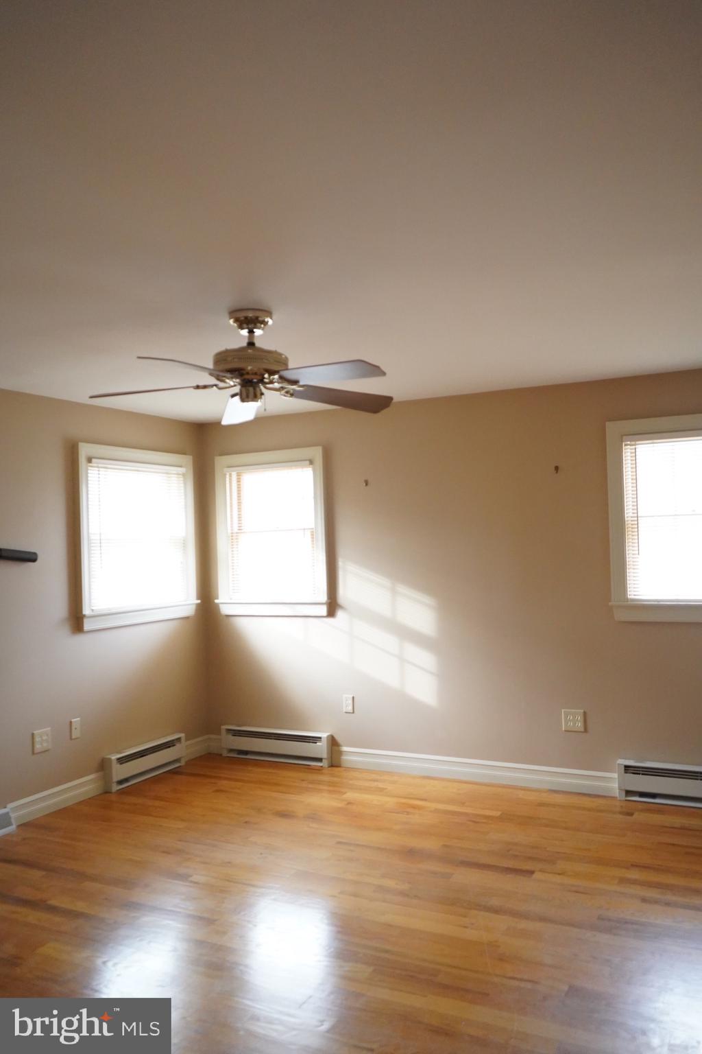 INDIAN CREEK - Residential