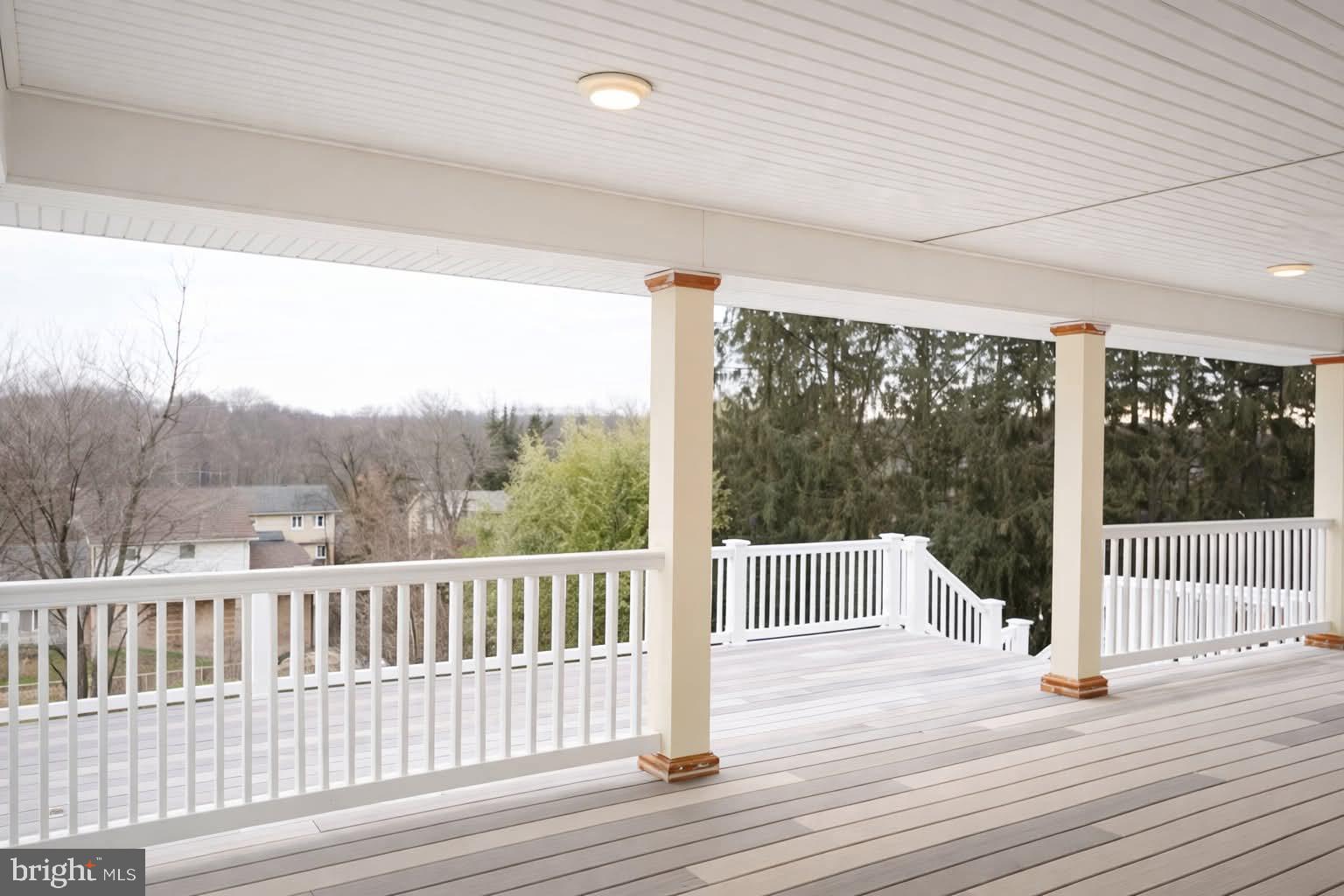 INDIAN CREEK - Residential