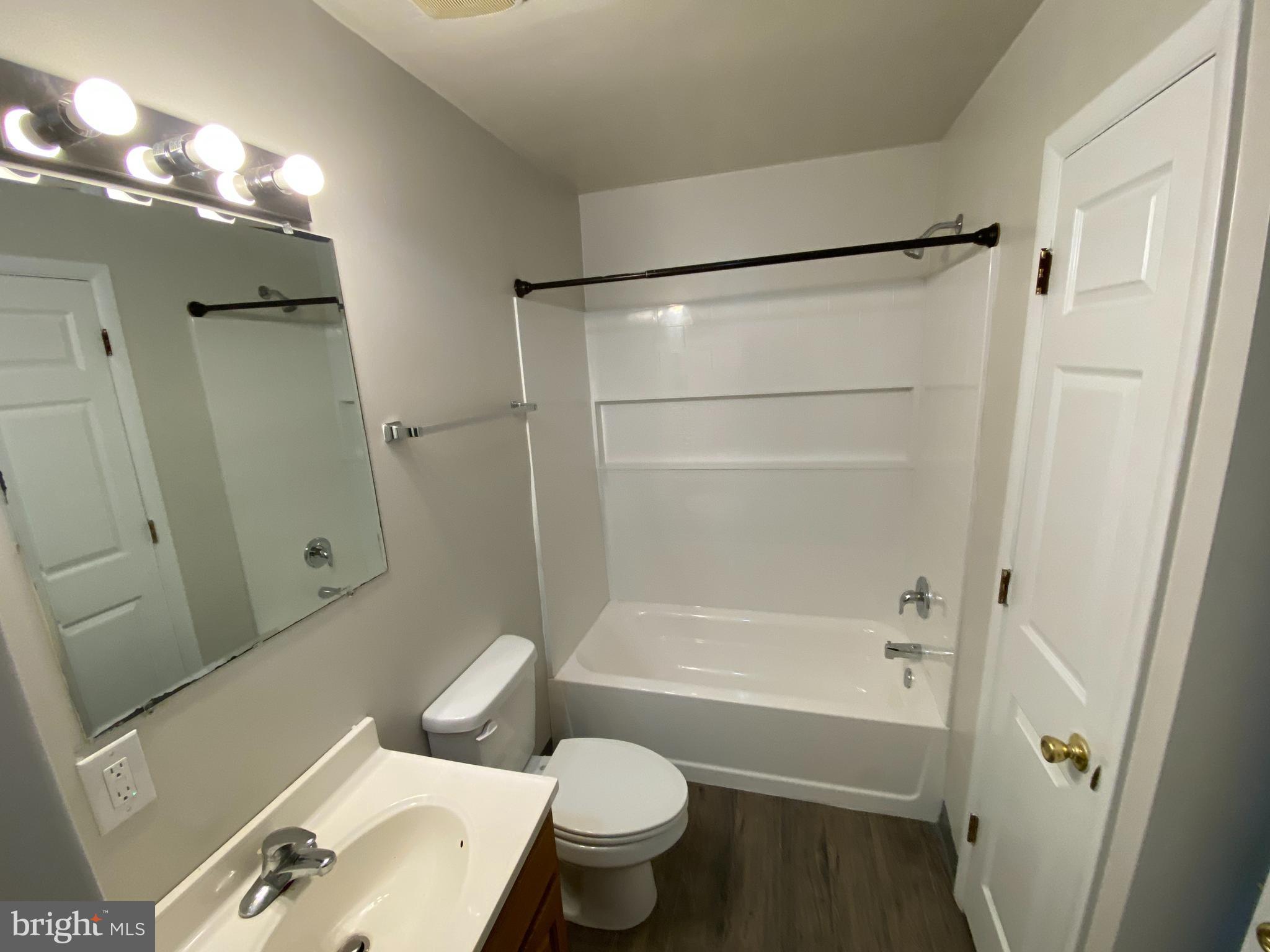 BERRY STREET CONDOMINIUMS - Residential Lease