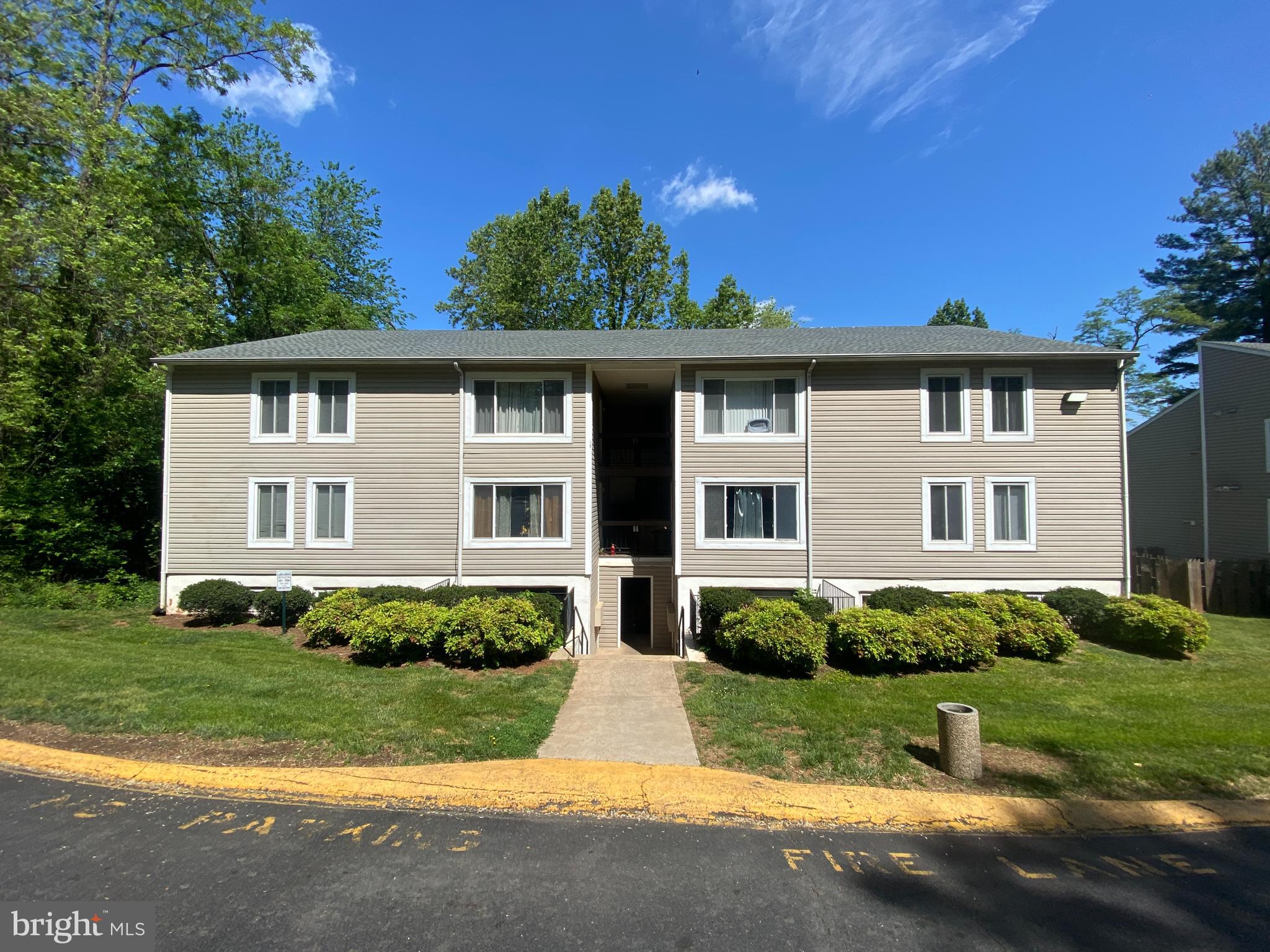 BERRY STREET CONDOMINIUMS - Residential Lease