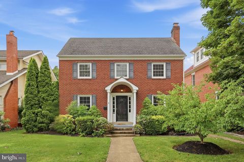 Homes For Sale - 506 Magnolia Avenue<br/> FREDERICK, MD 21701