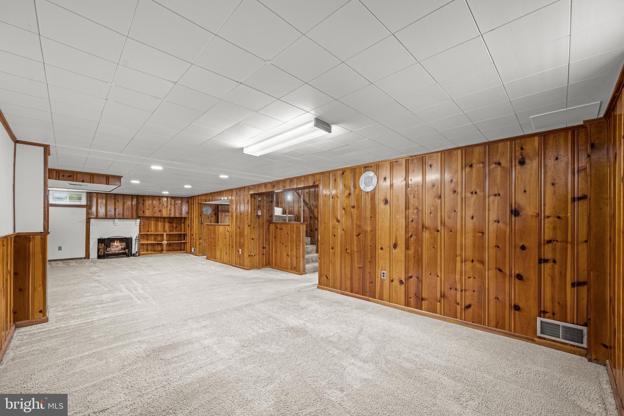 WHEATON WOODS - Residential