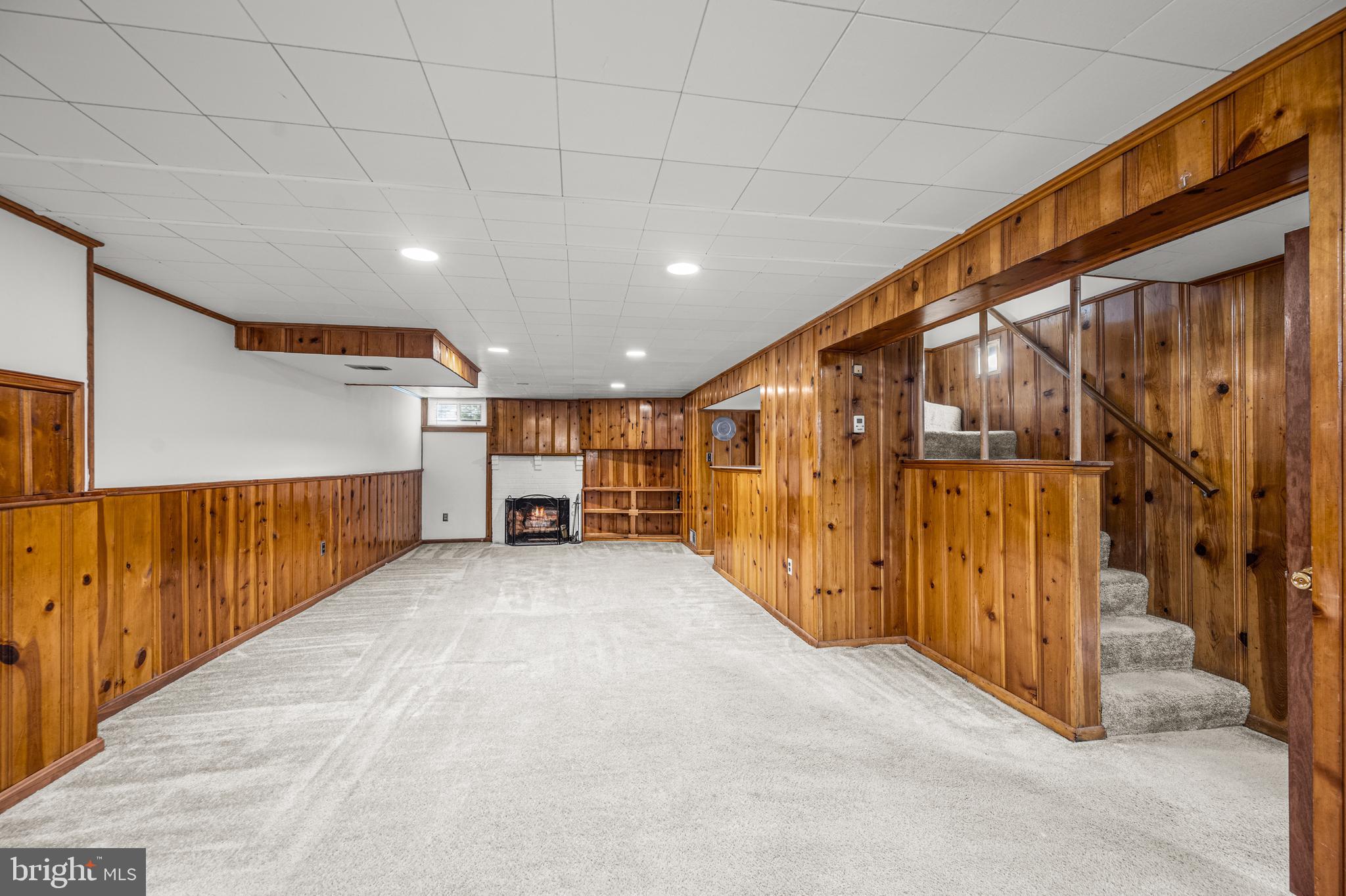 WHEATON WOODS - Residential