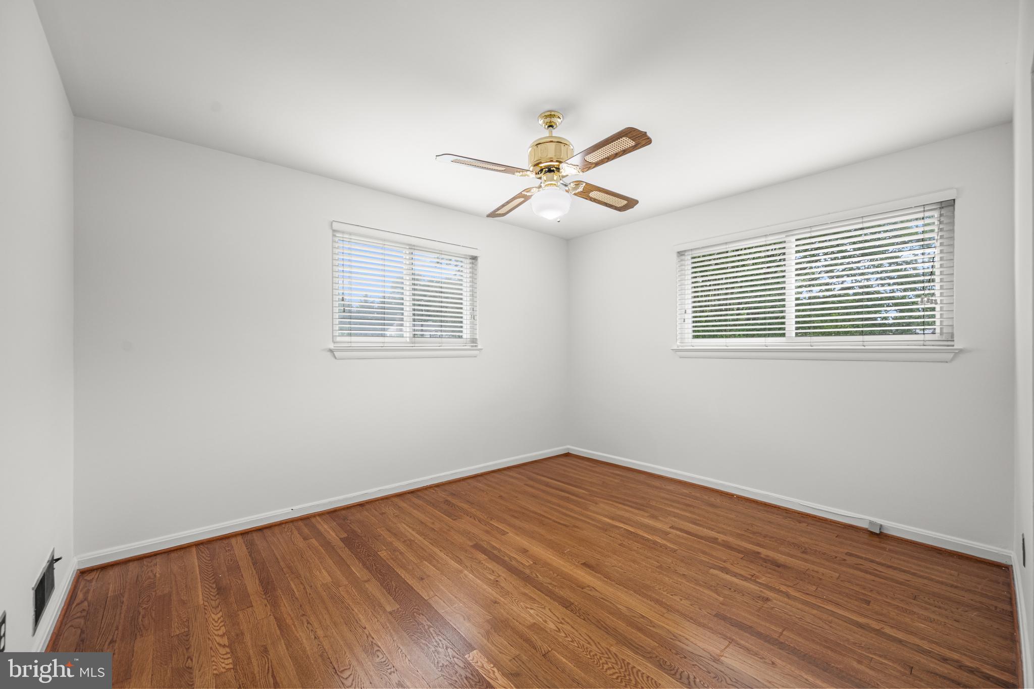 WHEATON WOODS - Residential